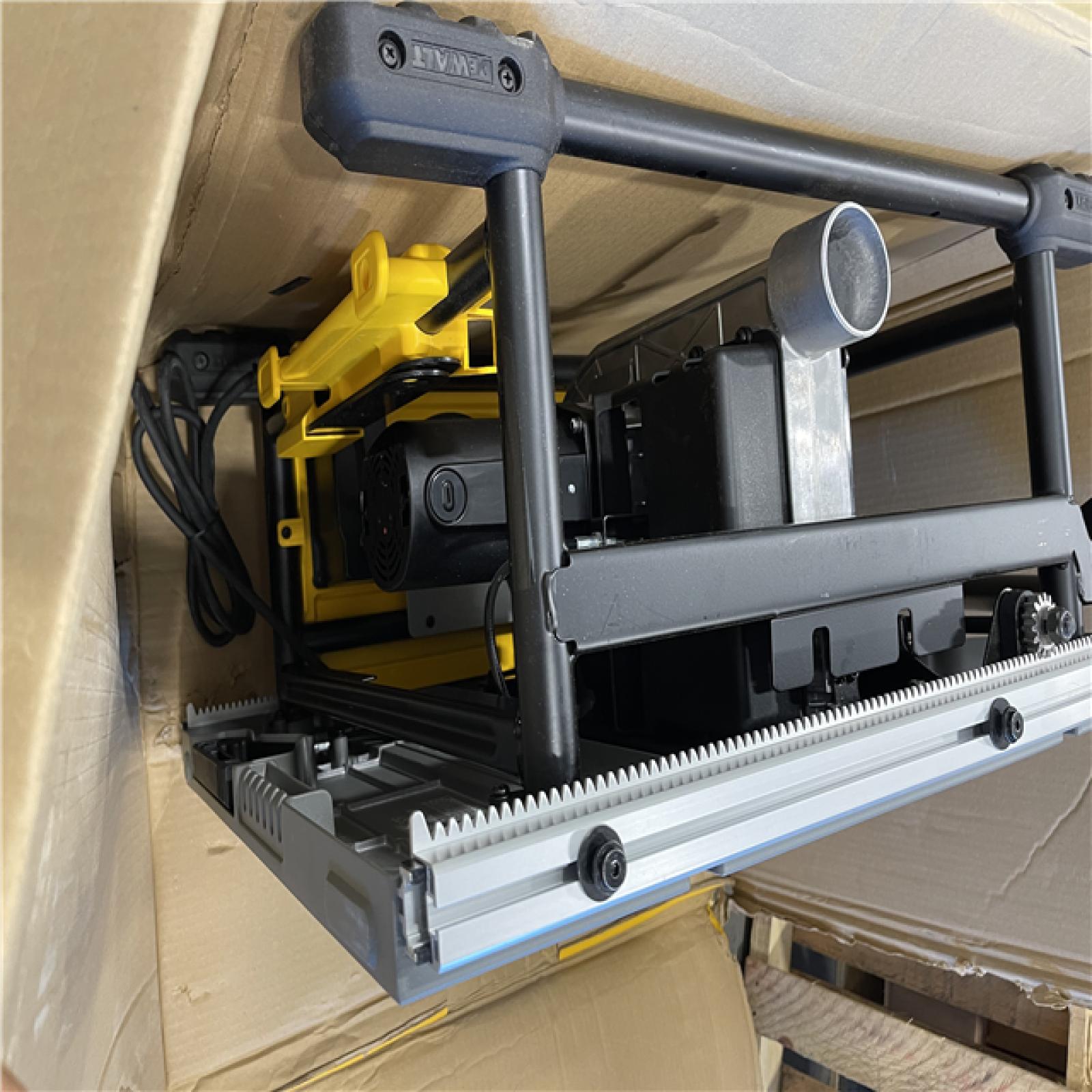 AS-IS - DEWALT 15 Amp Corded 10 in. Job Site Table Saw