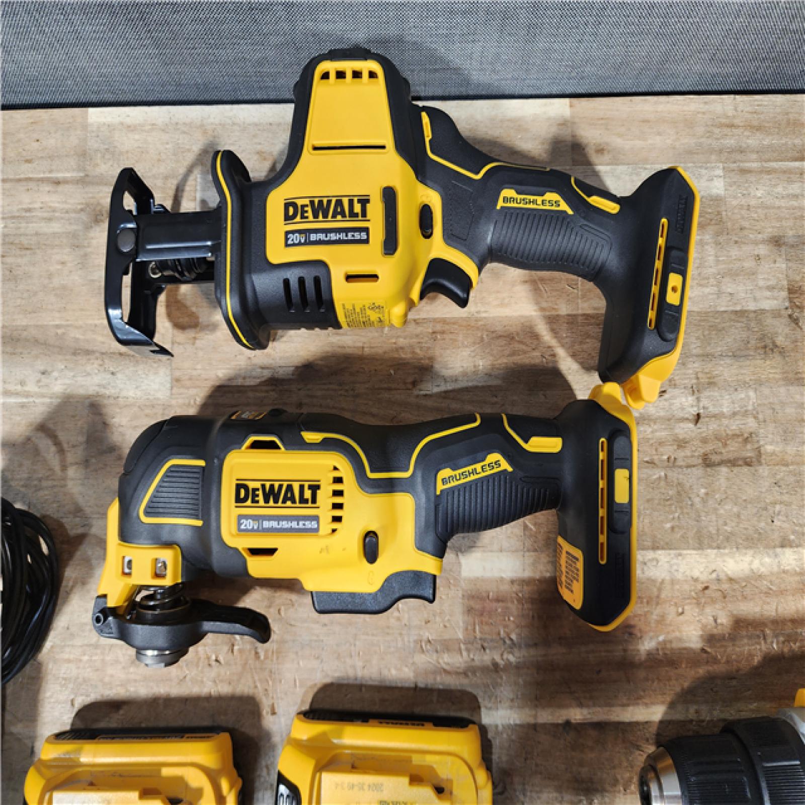 HOUSTON LOCATION - AS - IS DEWALT ATOMIC 20-Volt Lithium-Ion Cordless Brushless (4-Tool) Combo Kit