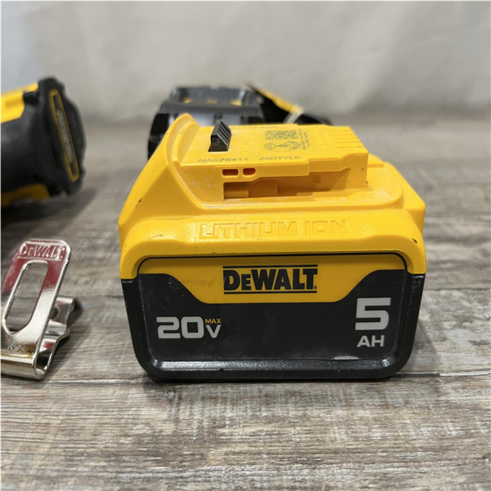 AS-IS DEWALT ATOMIC 20V Lithium-Ion Cordless 1/2 in. Hammer Drill Kit
