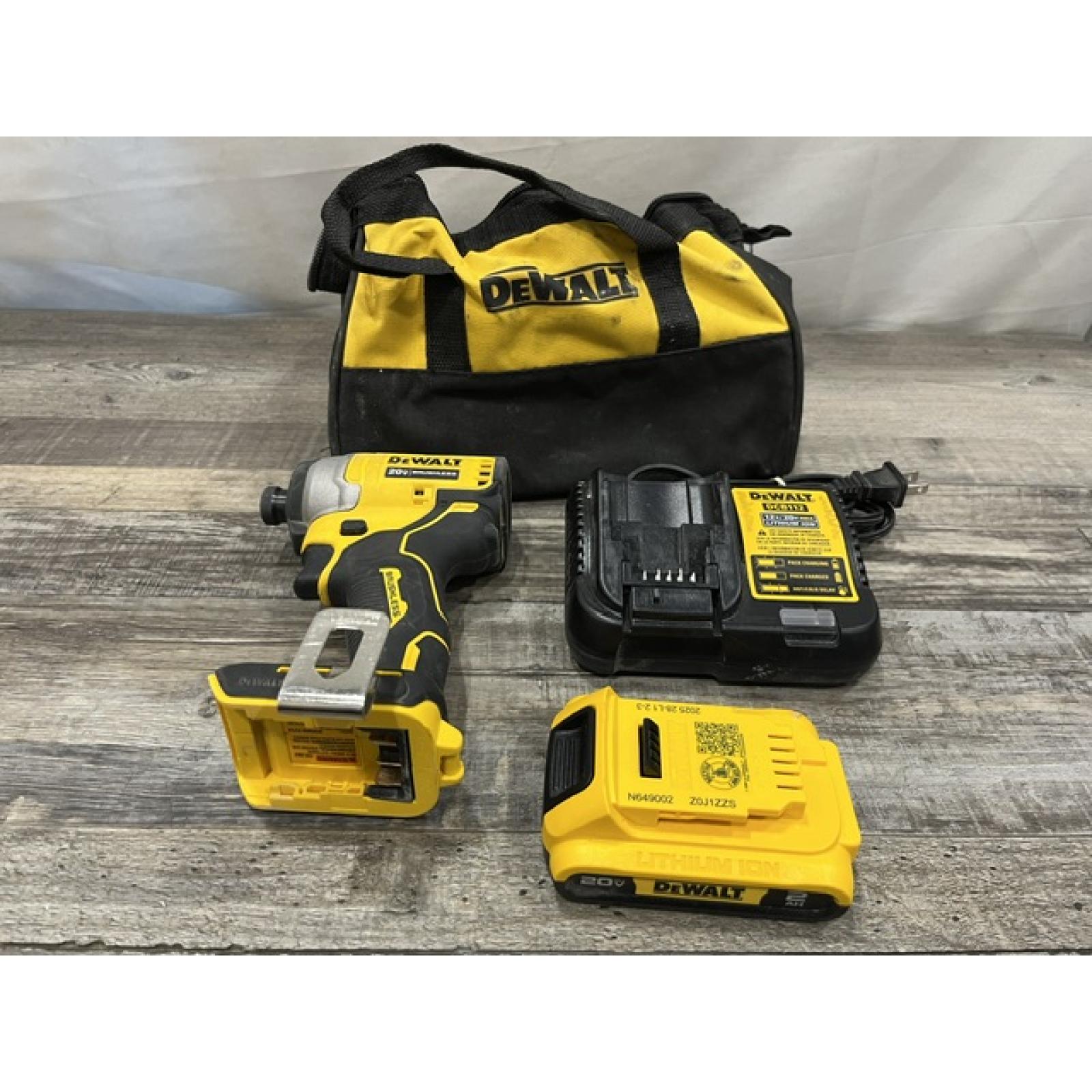 AS-IS DEWALT Atomic 20V Max Lithium-Ion Brushless Cordless Compact 1/4 in. Impact Driver Kit