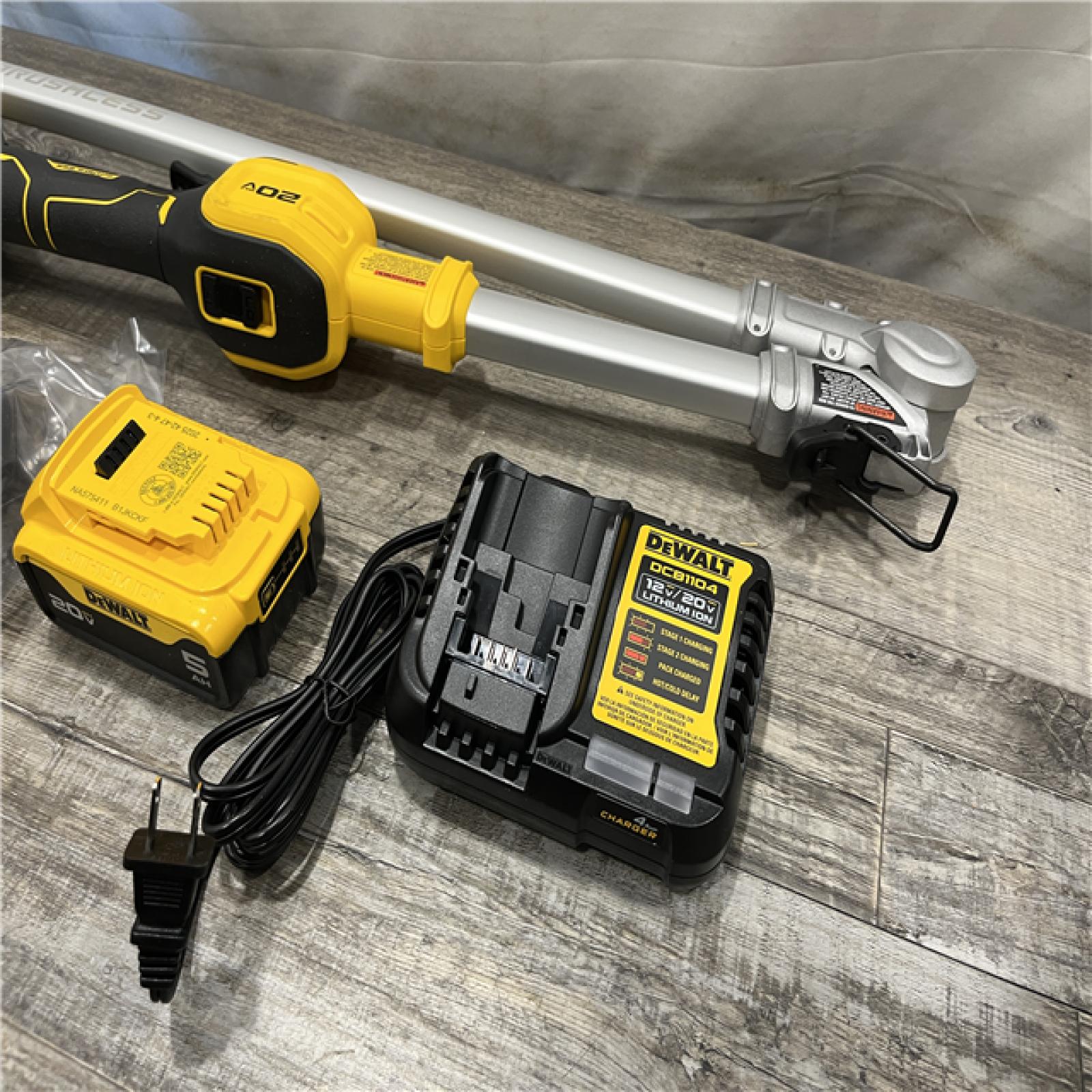 AS-IS DEWALT 20V MAX 14 in. Brushless Cordless Battery Powered Foldable String Trimmer Kit
