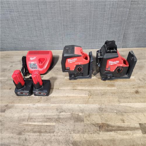 HOUSTON LOCATION - AS-IS MILWAUKEE 2 TOOL COMBO KIT W/ (2) BATTERY & CHARGER