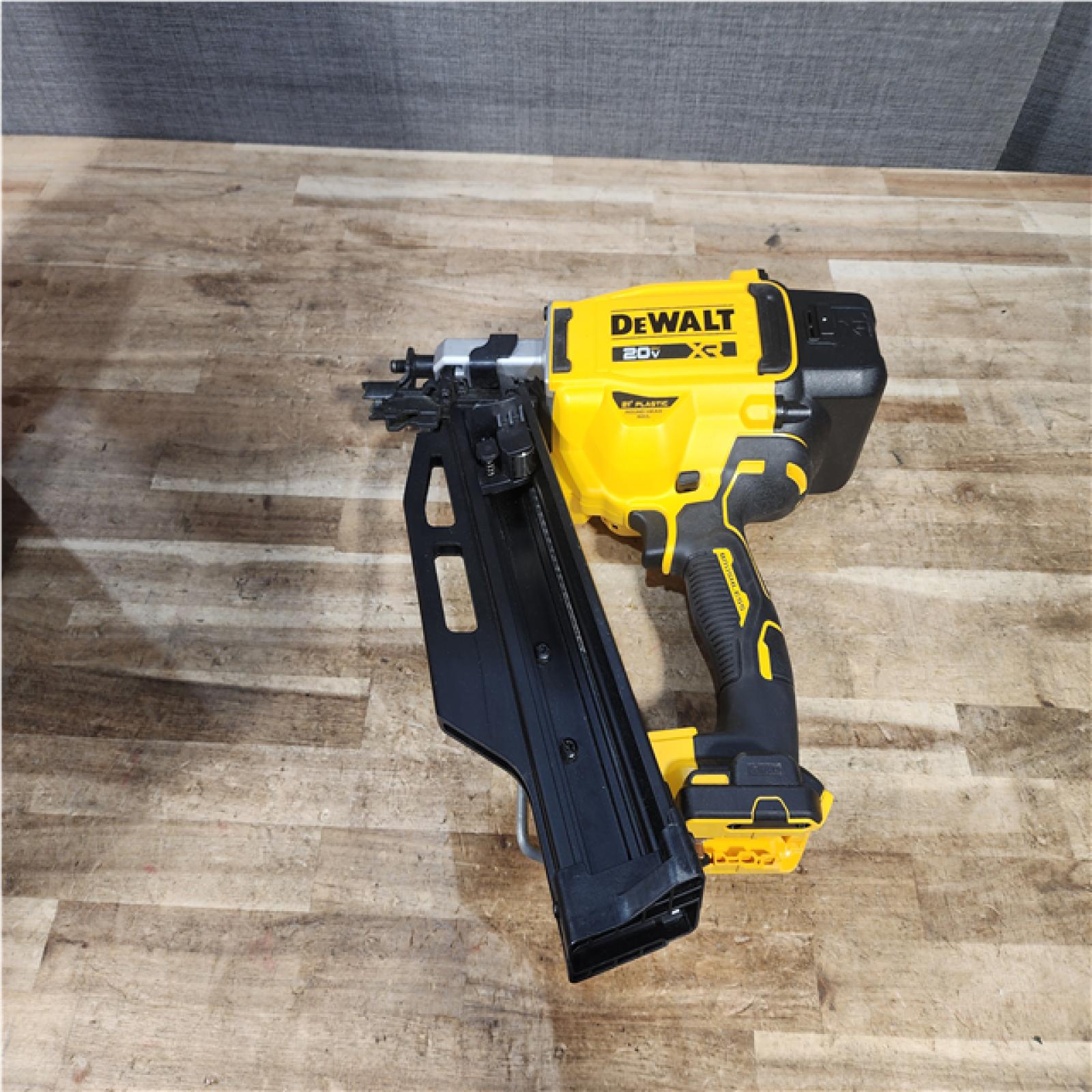Houston Location AS-IS DEWALT 20-Volt 21° Cordless Framing Nailer (Tool-Only)