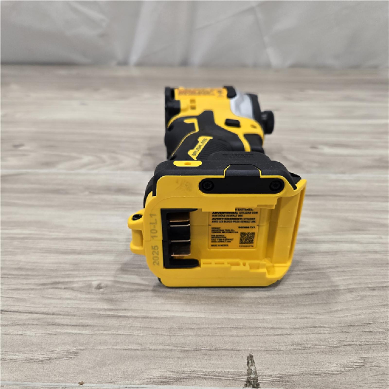 AS-IS DeWalt DCF850B 20V Cordless Impact Driver (Tool Only)