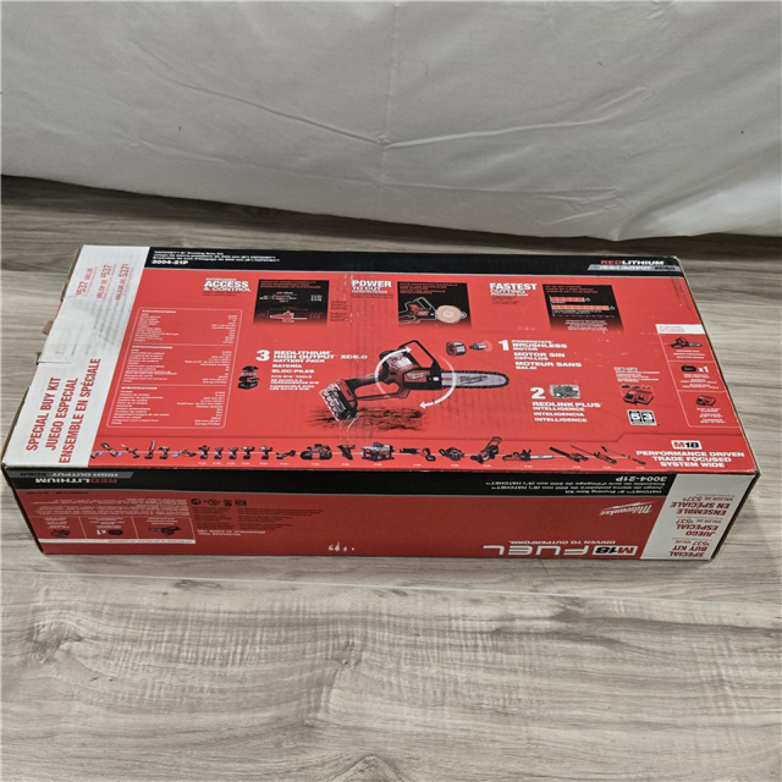 NEW! - Milwaukee M18 FUEL 18V HATCHET Pruning Saw Kit