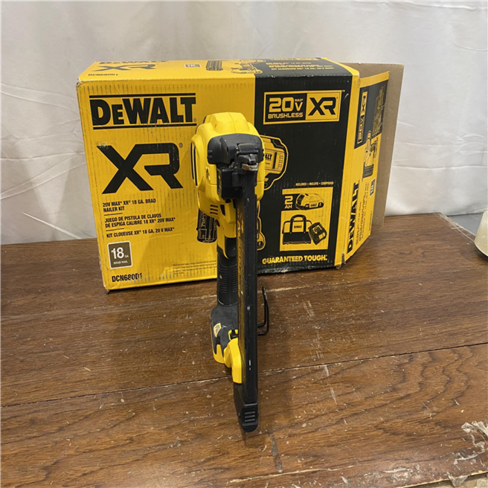 AS-IS DEWALT 20V MAX XR 18 Gauge Brad Nailer Kit