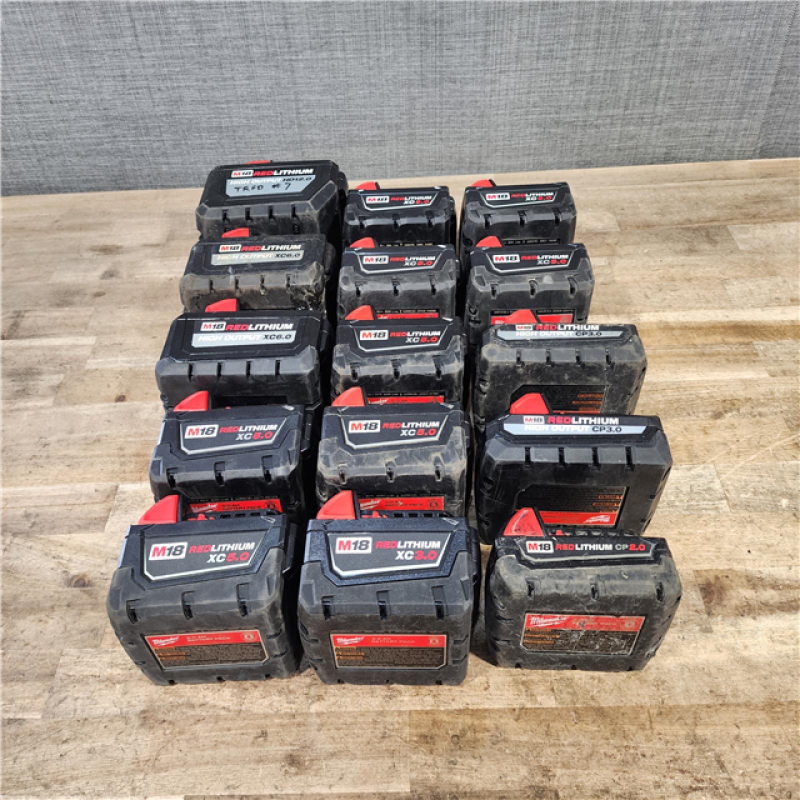 HOUSTON LOCATION - AS-IS MILWAUKEE BATTERY PACK QTY - 15