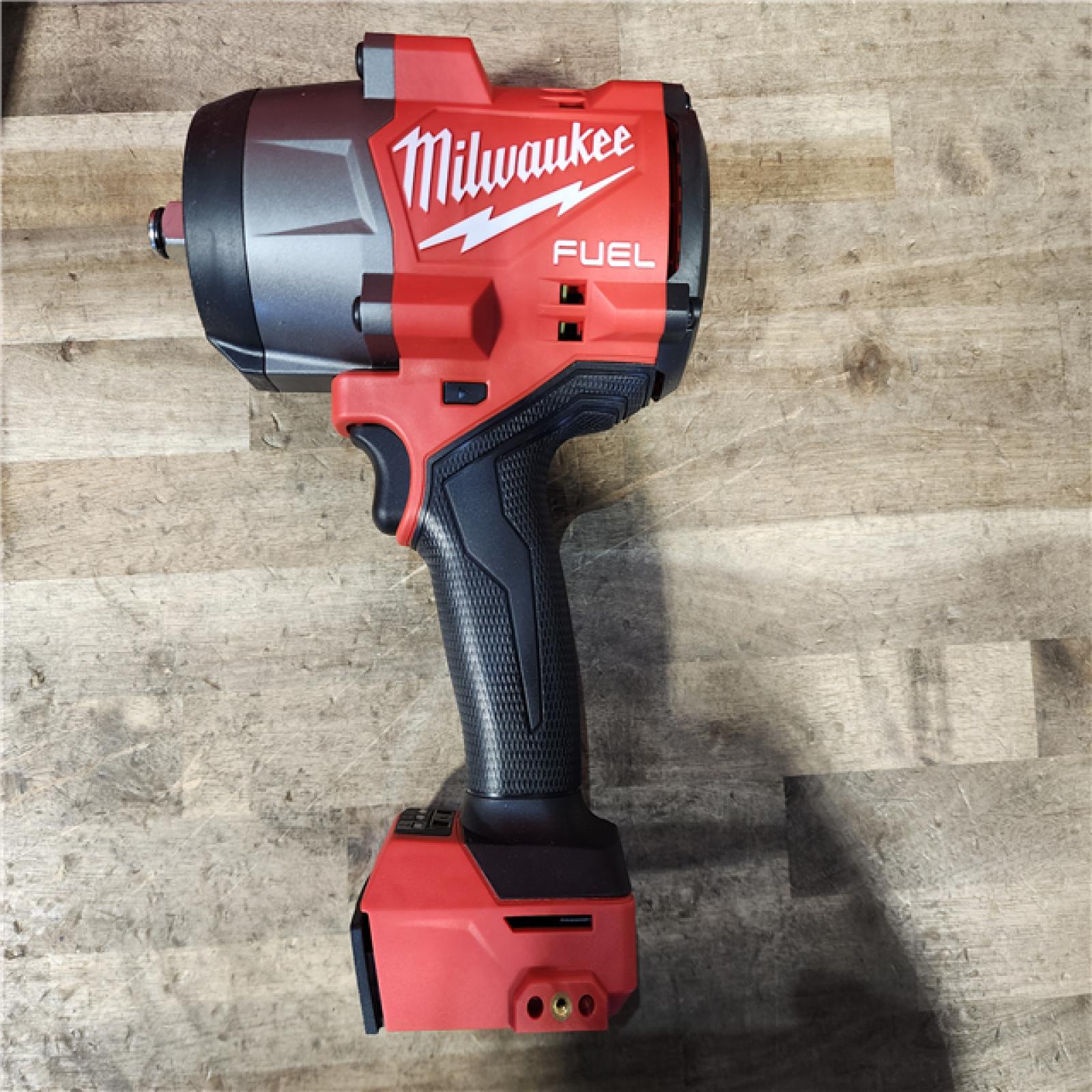HOUSTON LOCATION - AS-IS (APPEARS LIKE NEW) Milwaukee M18 1/2 in. Cordless Brushless High Torque Impact Wrench Kit (Battery & Charger)