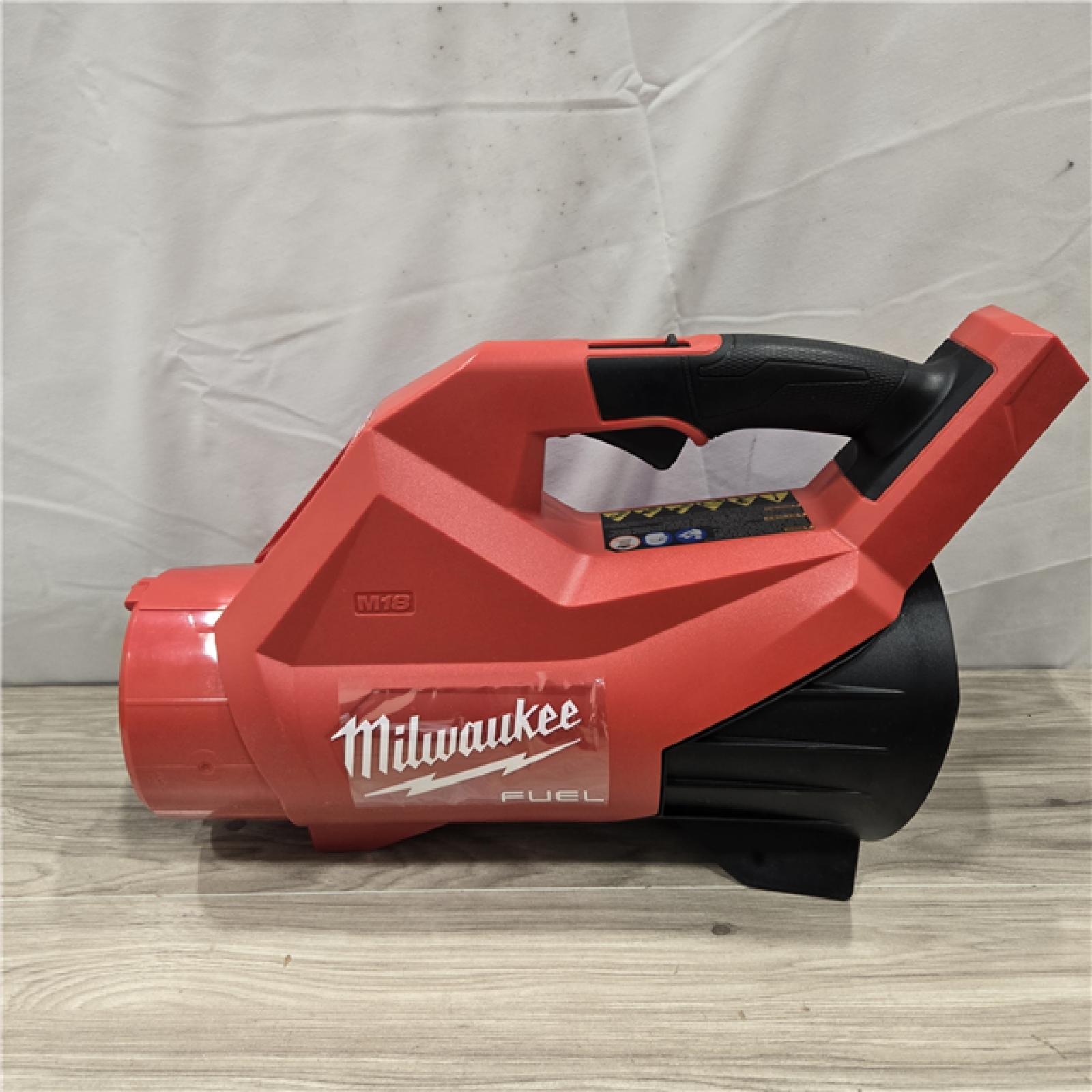 AS-IS Milwaukee M18 FUEL Blower Kit 3017-21HD