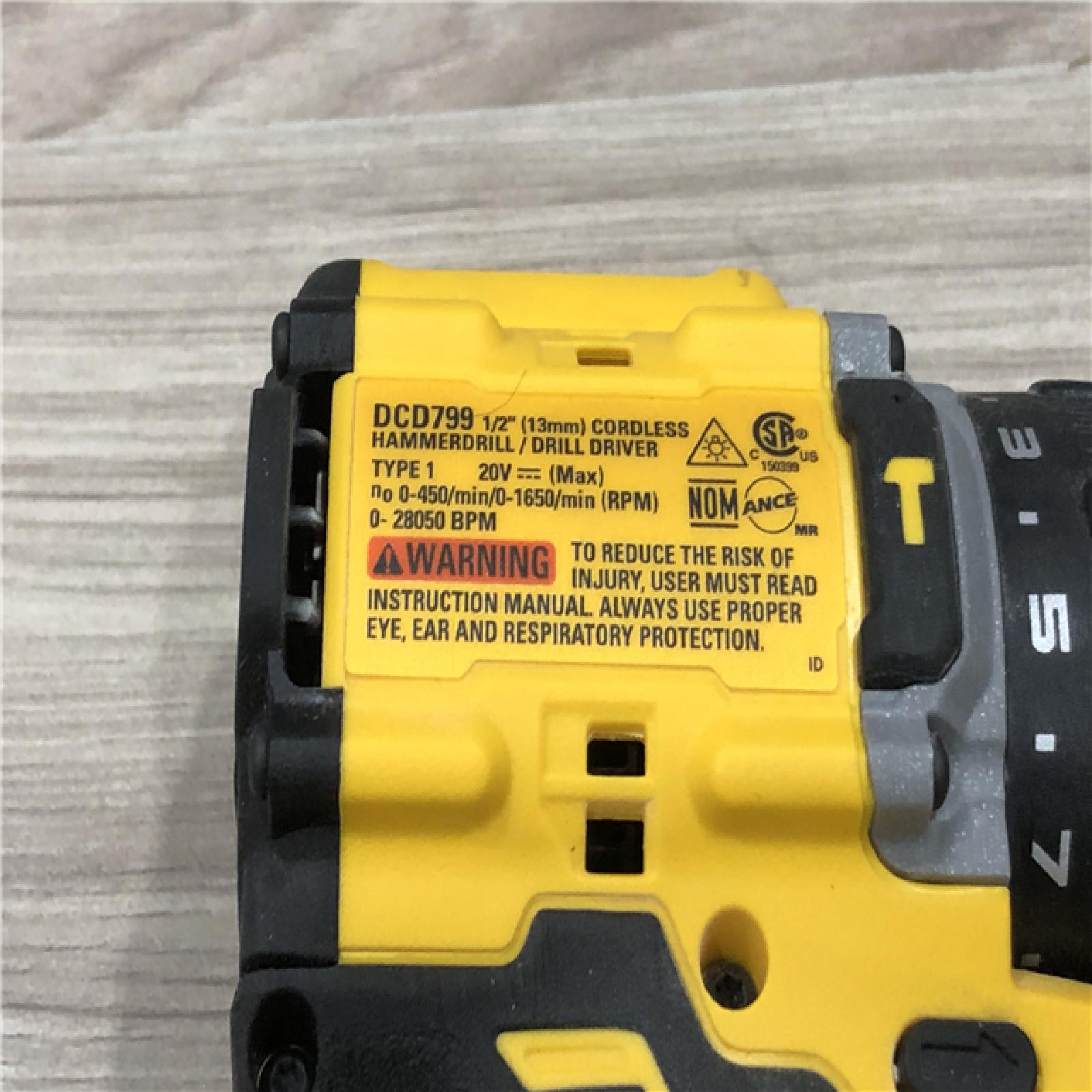 AS-IS DeWalt ATOMIC 20V Lithium-Ion Cordless 1/2 in. Hammer Drill Kit