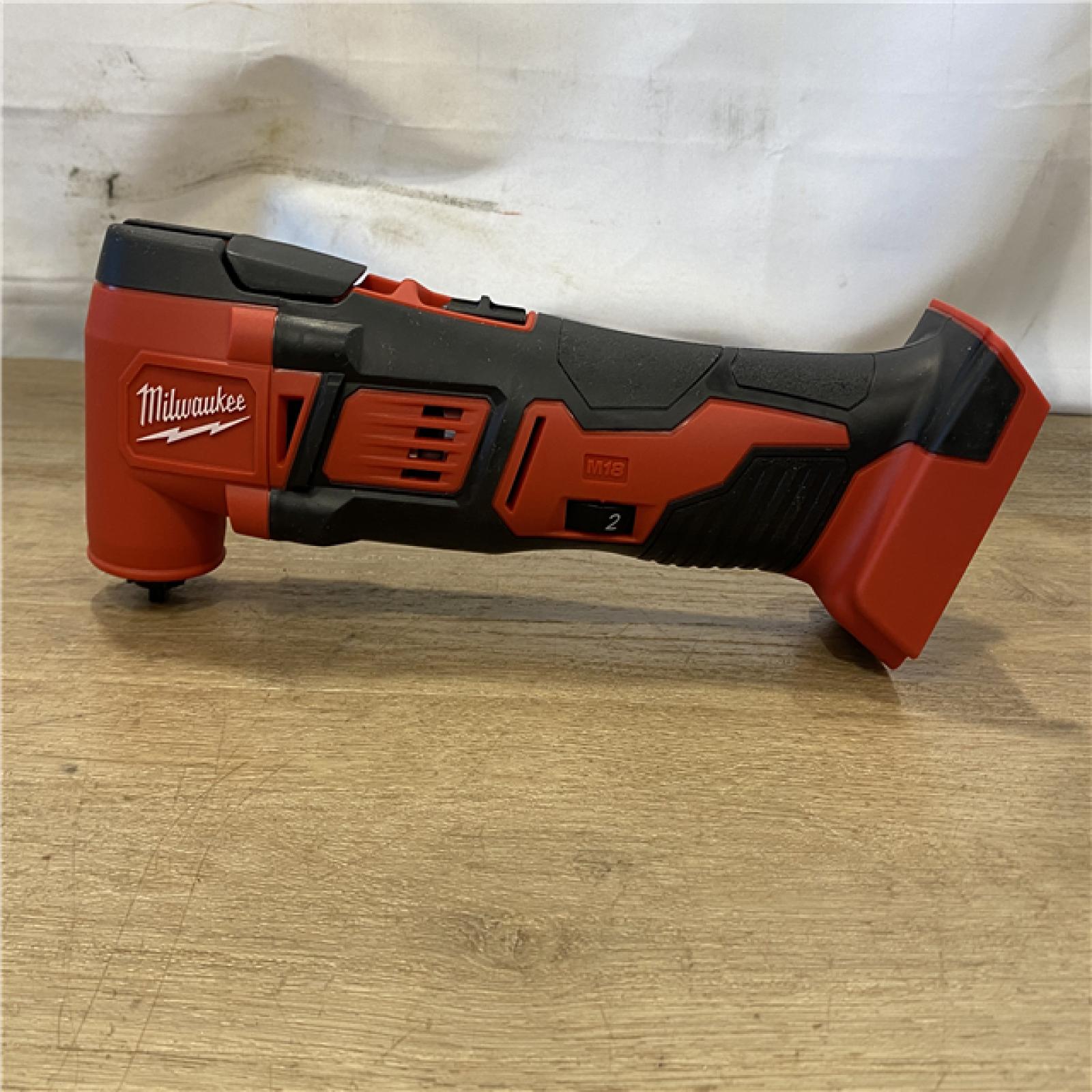 AS-IS Milwaukee 18V Lithium-Ion Cordless Oscillating Multi-Tool (Tool-Only)