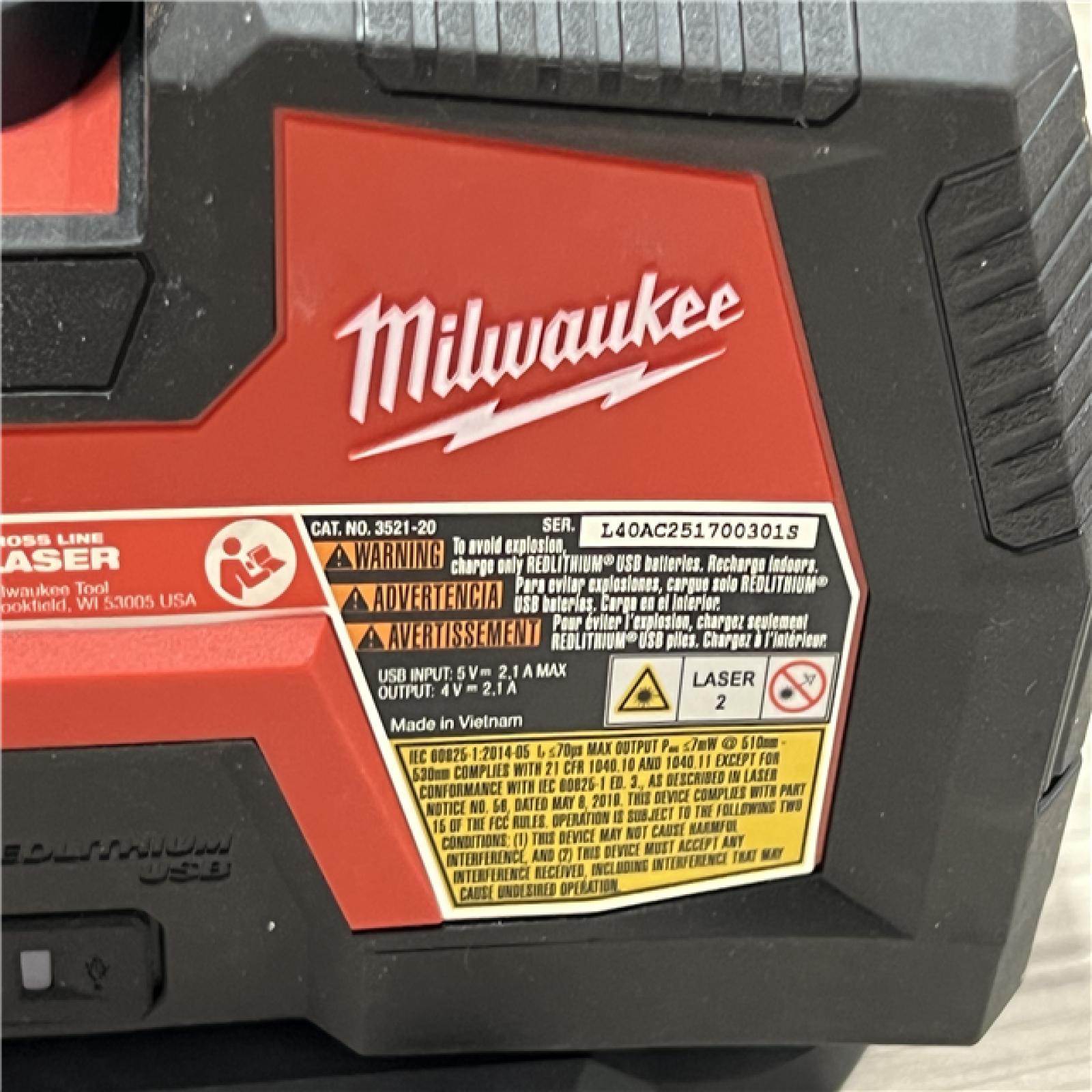 AS-IS Milwaukee 100 ft. REDLITHIUM Lithium-Ion USB Green Rechargeable Cross Line Laser Level Kit