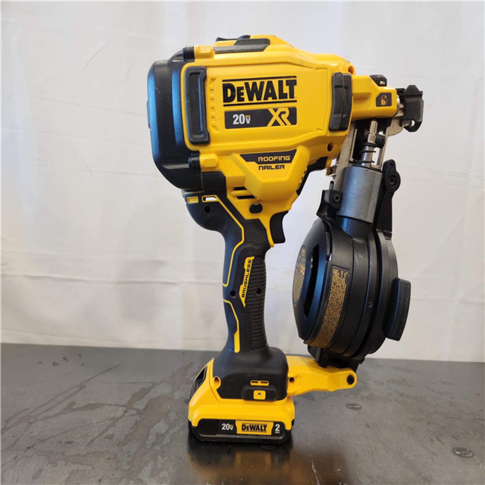 AS-IS- DEWALT 2007898 Roofing Nailer Cordless