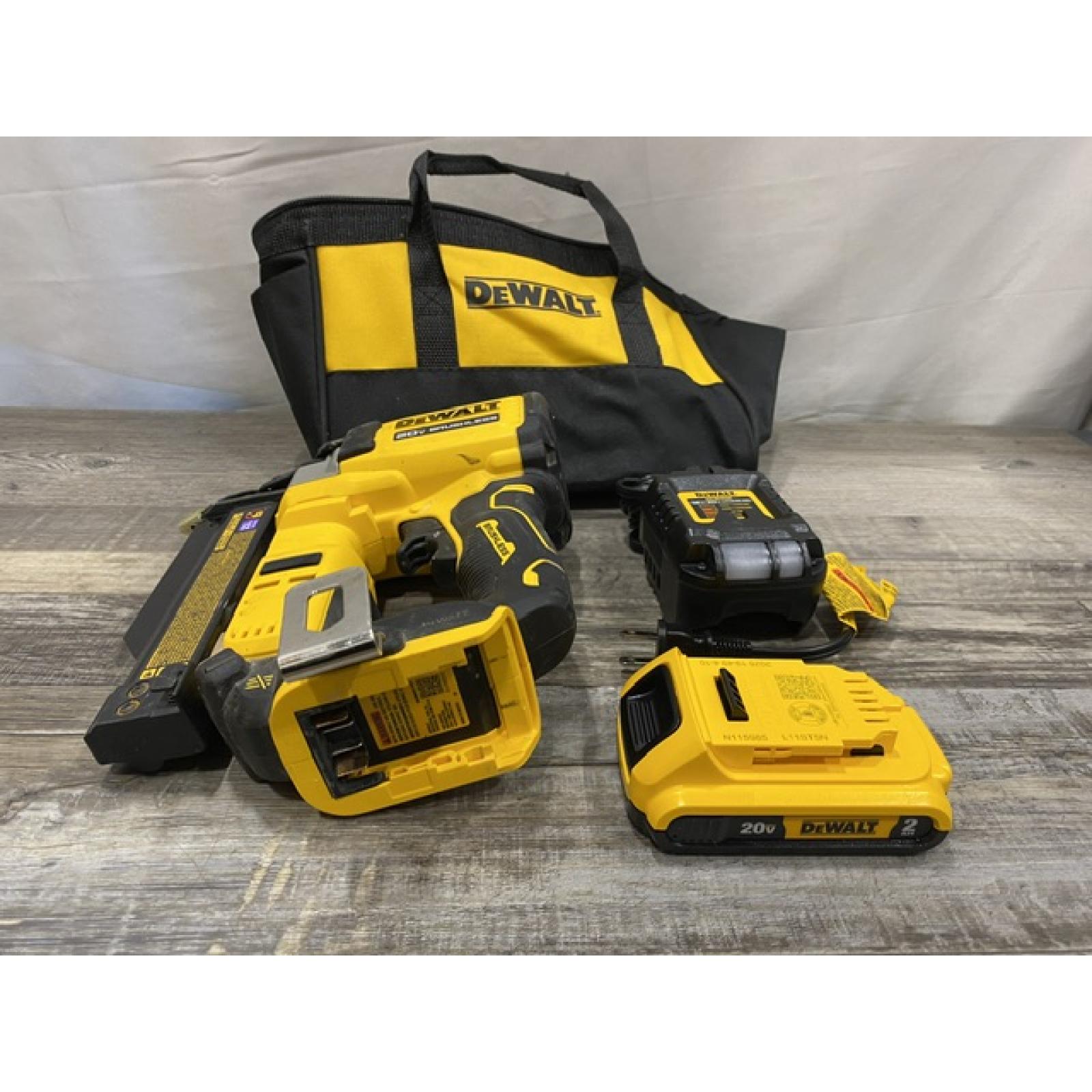 AS-IS DEWALT ATOMIC 20V MAX Lithium Ion Cordless 23 Gauge Pin Nailer Kit