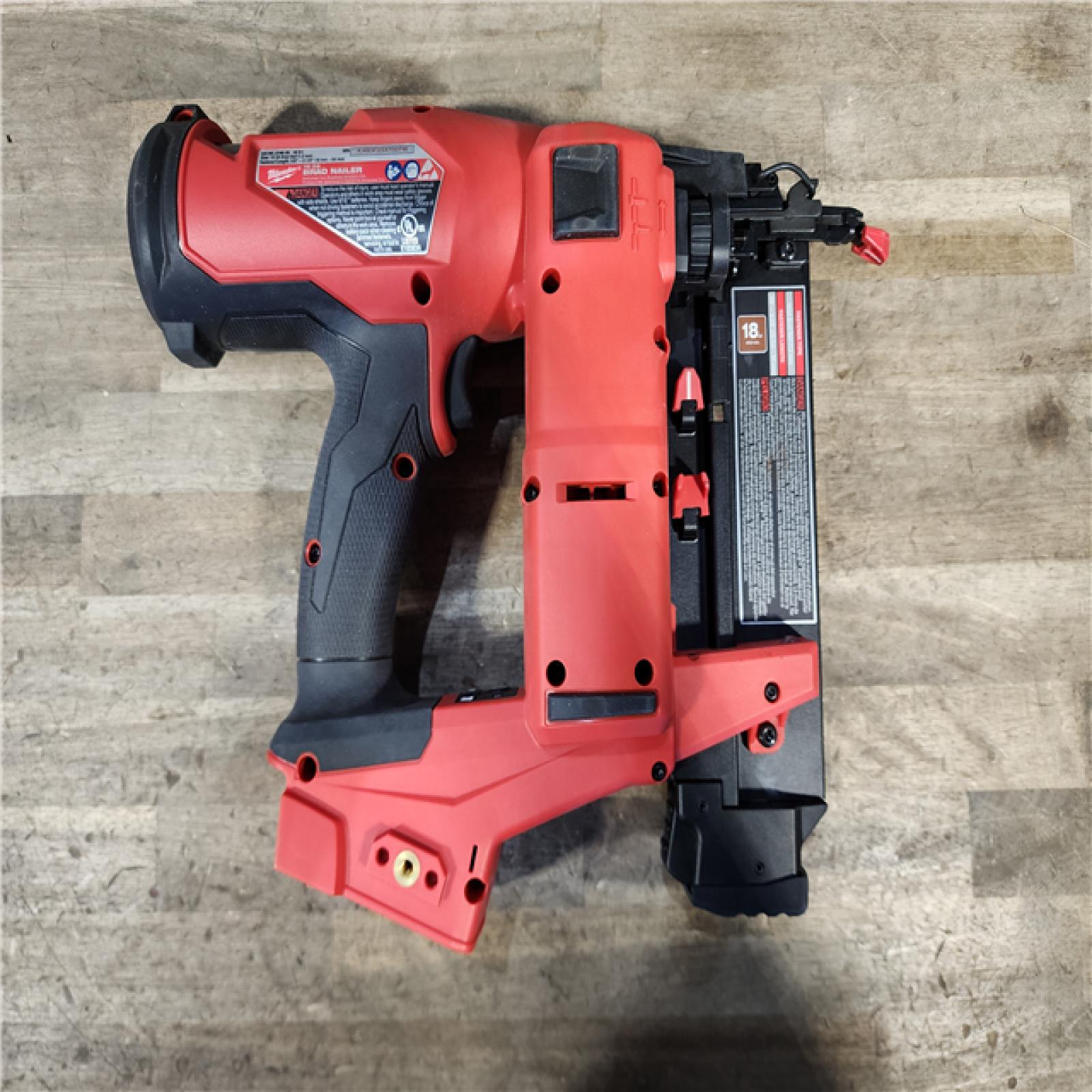 HOUSTON LOCATION - AS-IS Milwaukee M18 FUEL 18 Gauge Brad Nailer (TOOL ONLY)