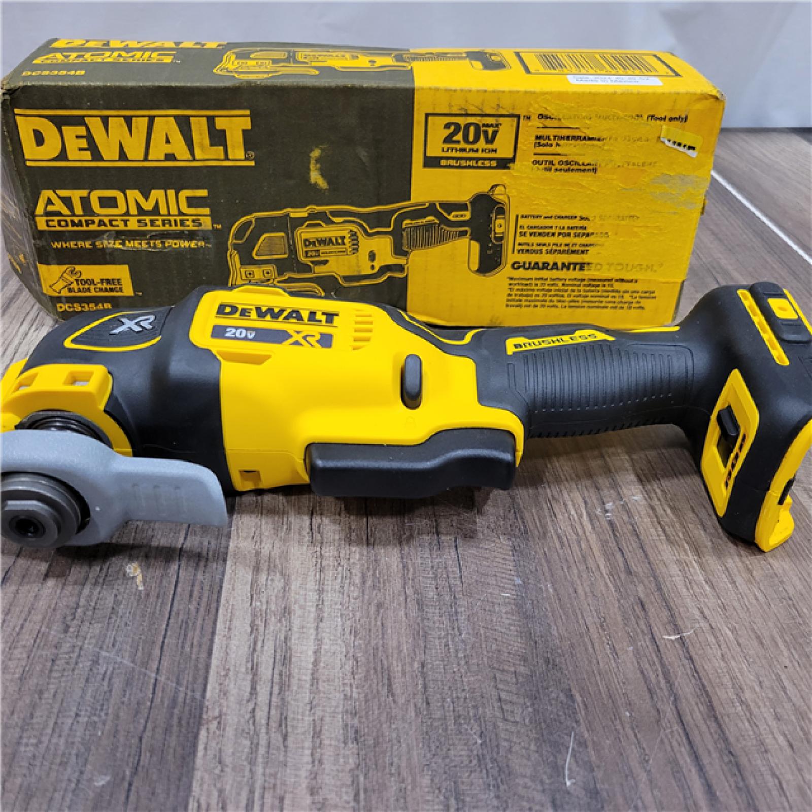 AS-IS   DEWALT ATOMIC 20V MAX Cordless Brushless Oscillating Multi Tool (Tool Only)