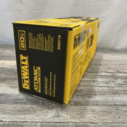 NEW - DEWALT ATOMIC 20V MAX Cordless Brushless 4-1/2 in. Circular Saw (Tool Only)