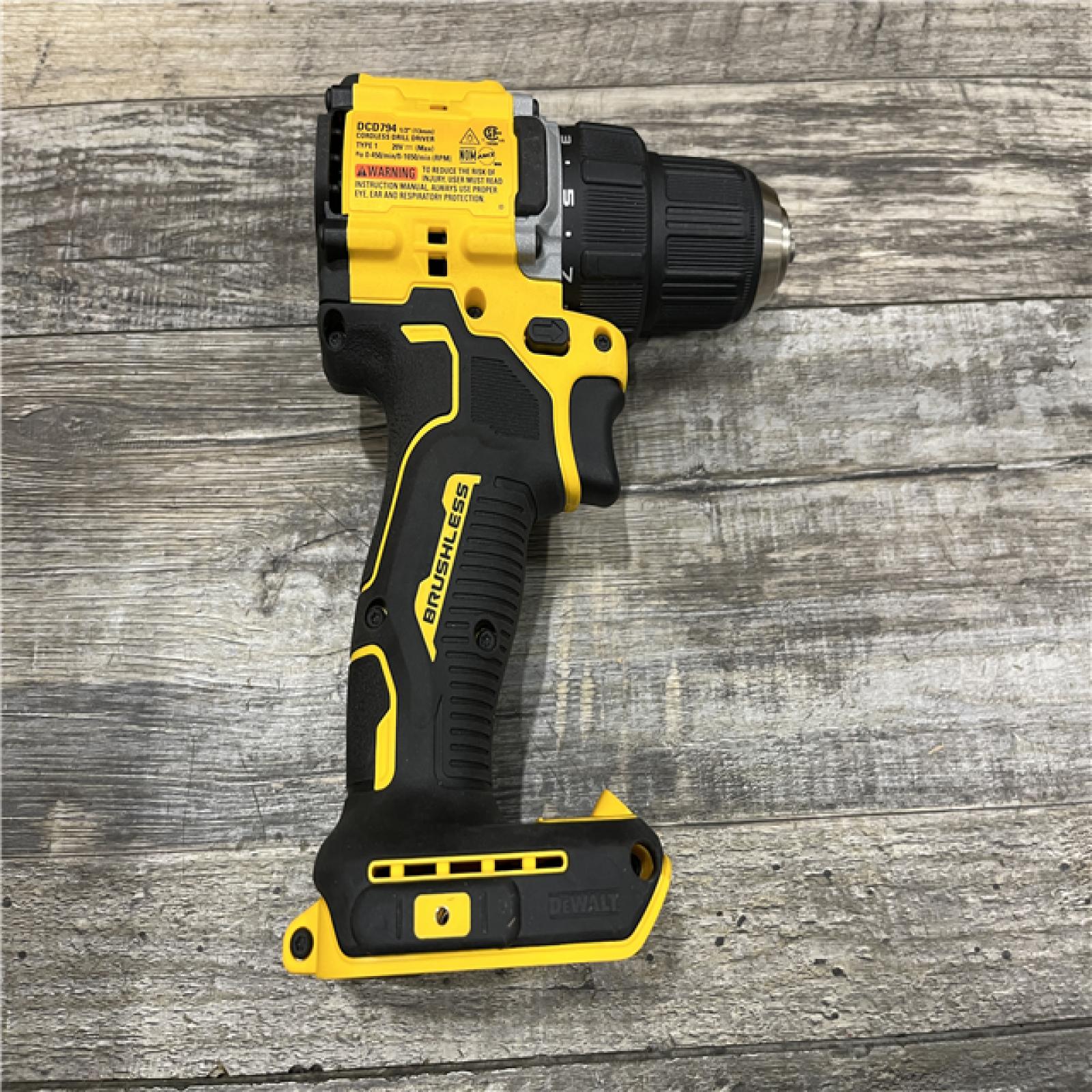 AS-IS DEWALT Atomic 20V Lithium-Ion Cordless Compact 1/2 in. Drill/Driver Kit