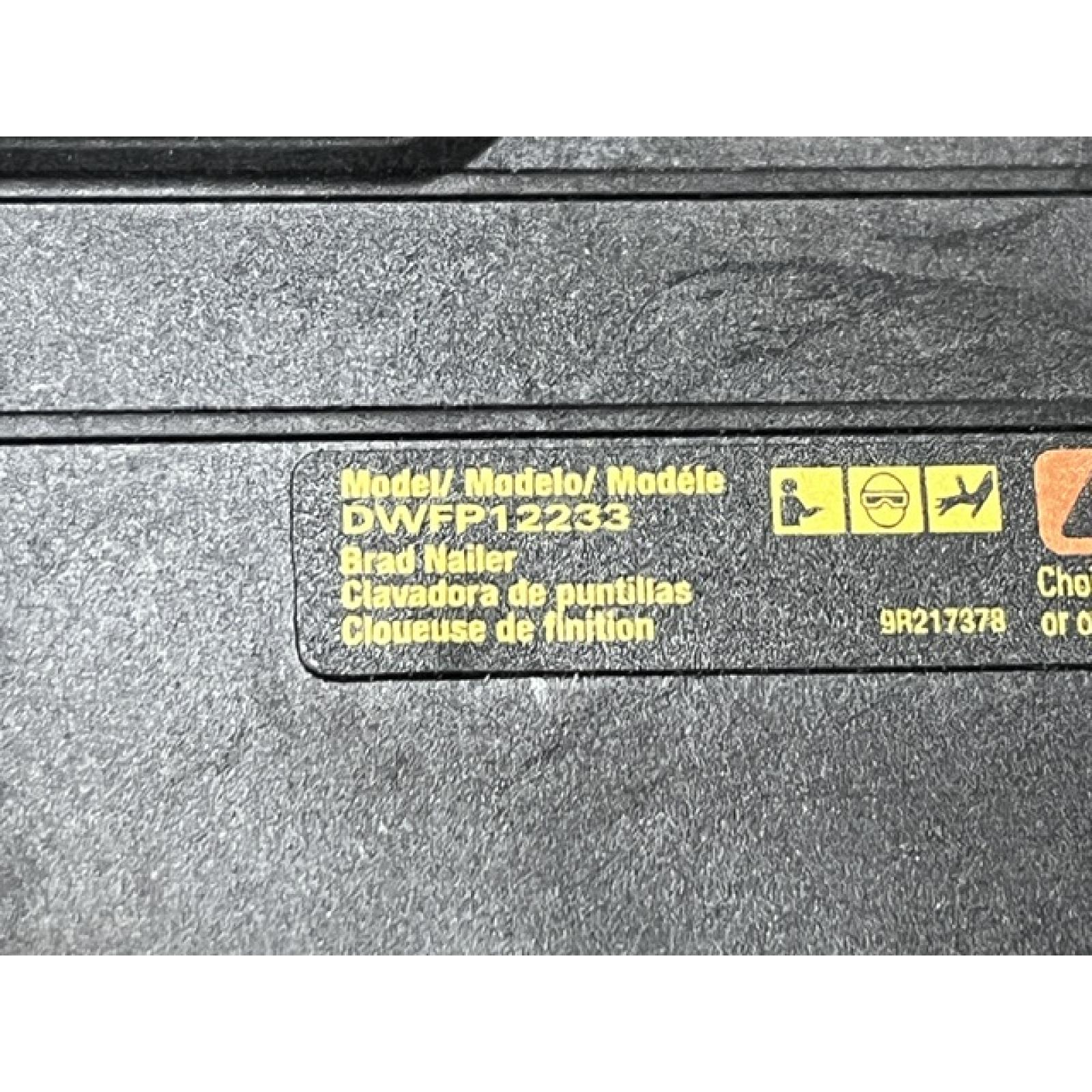 AS-IS DEWALT 18-Gauge Pneumatic Brad Nailer