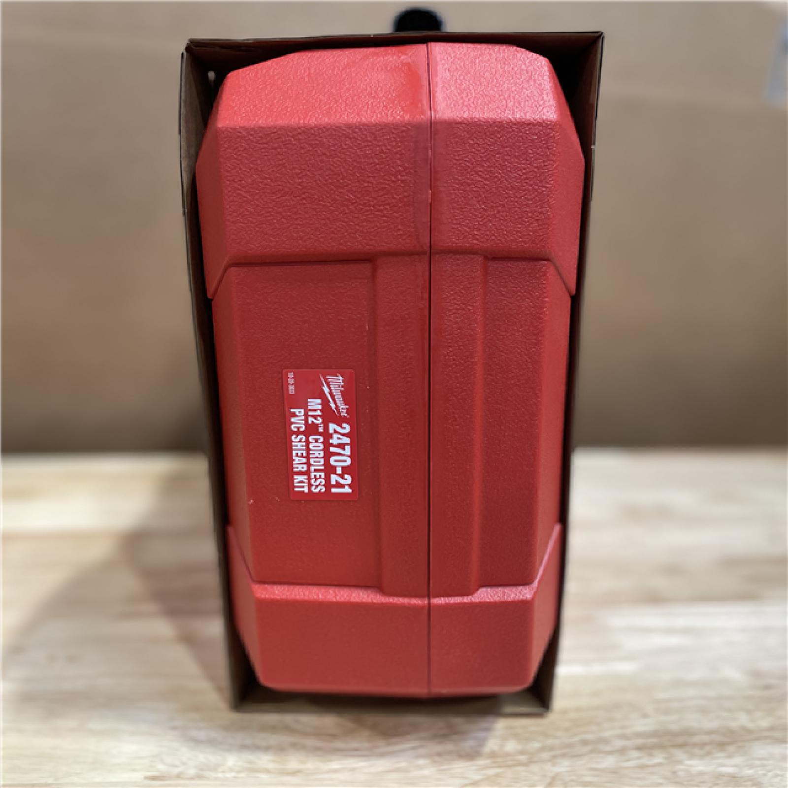 NEW! MILWAUKEE M12 12V Lithium-Ion Cordless PVC Shear Kit with One 1.5 Ah Battery