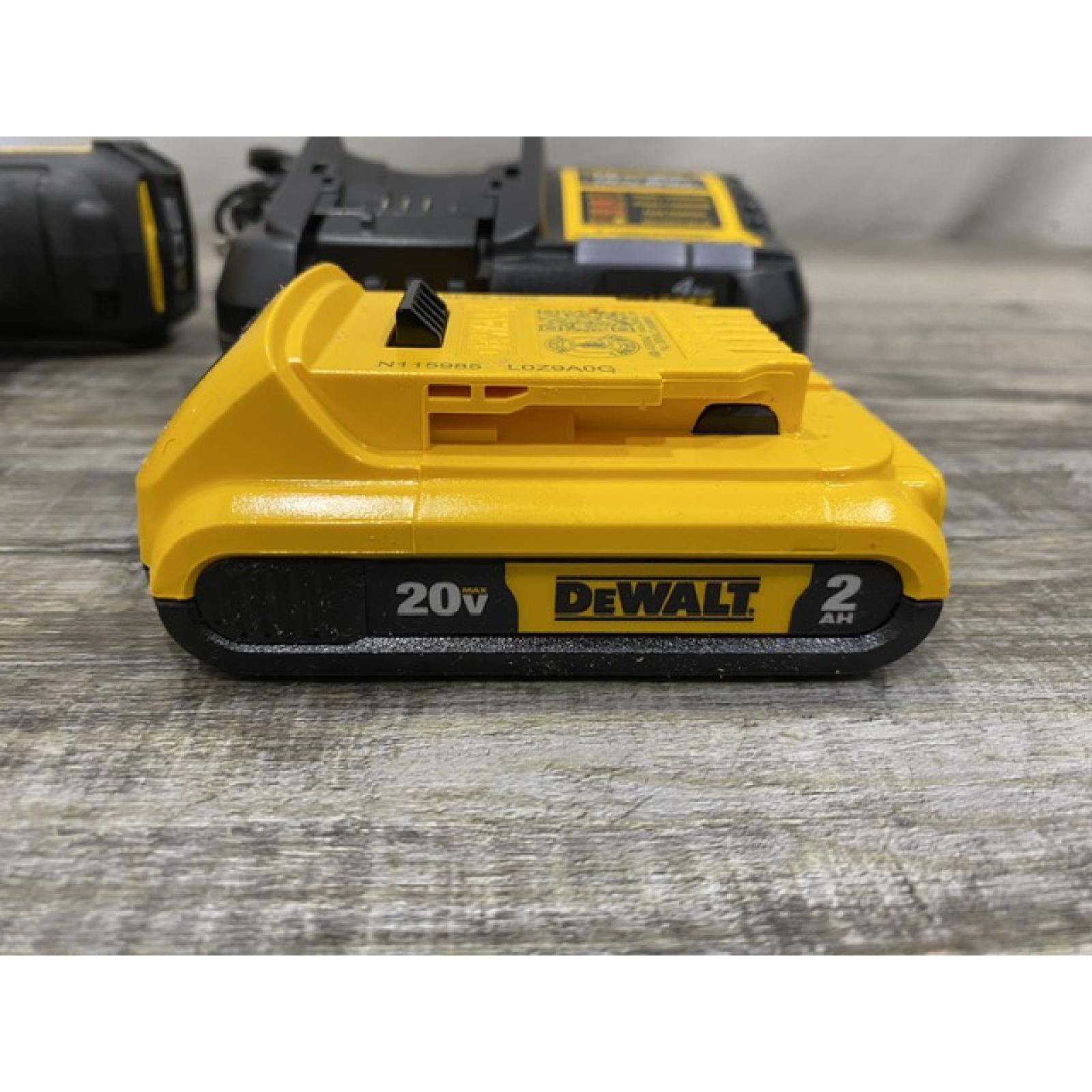 AS-IS DEWALT 20V MAX Cordless Battery Powered Pruner Kit