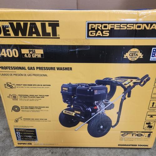 Phoenix NEW DEWALT 4400 PSI 4.0 GPM Cold Water Gas Pressure Washer