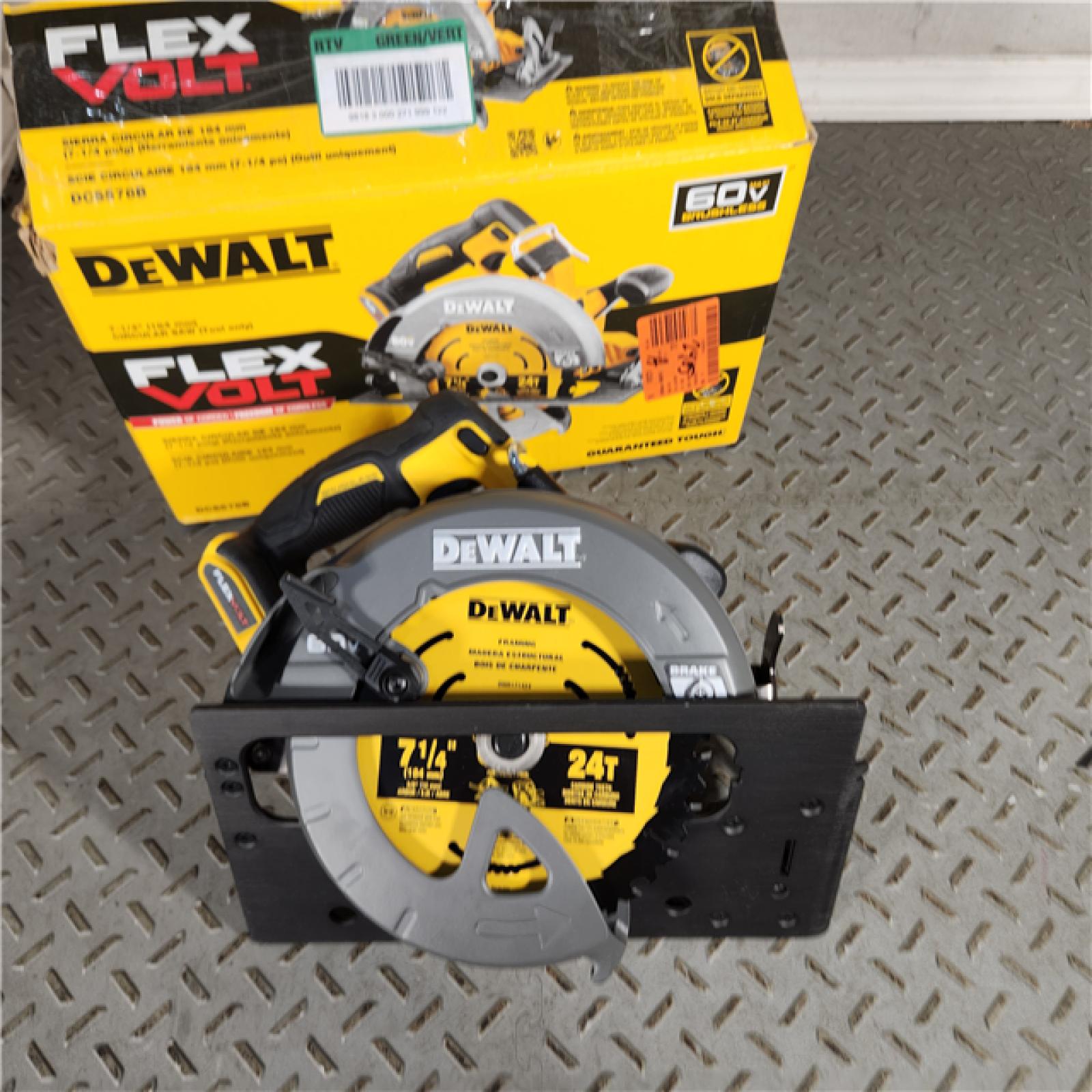 Houston location- AS-IS Dewalt Flexvolt 60V MAX Brushless 7-1/4 Cordless Circular Saw with Brake Bare Tool Only