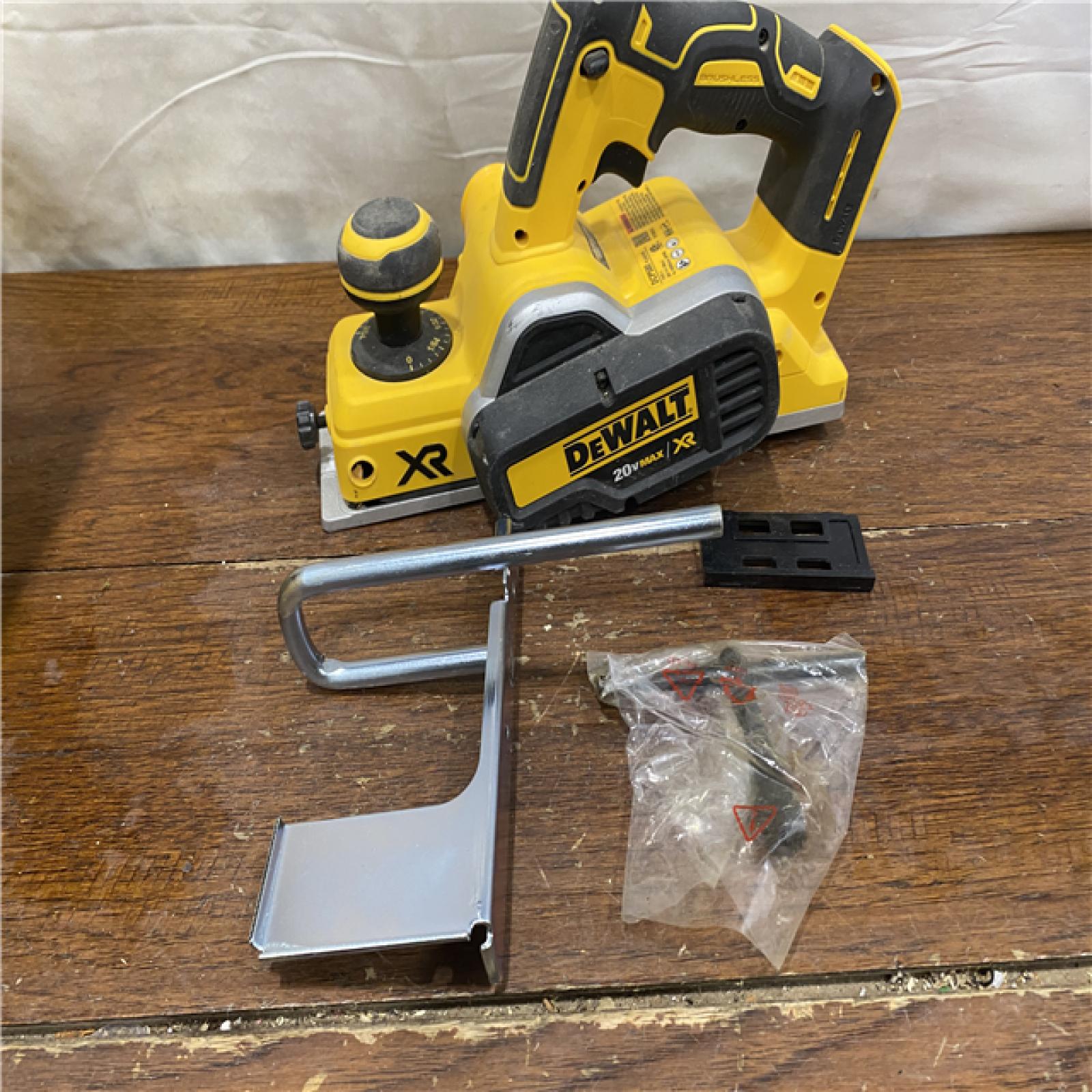 AS-IS DEWALT DCP580B 20V MAX Lithium Ion Brushless Planer