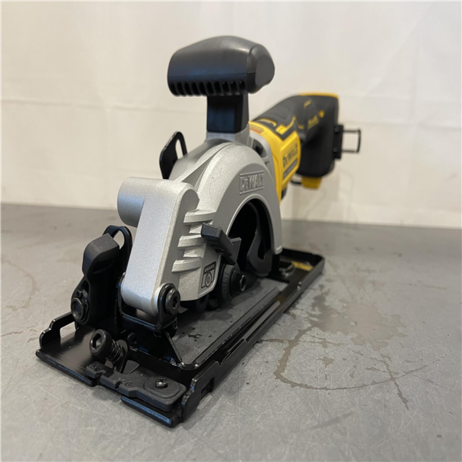AS-IS - DEWALT ATOMIC 20V MAX Cordless Brushless 4-1/2 in. Circular Saw