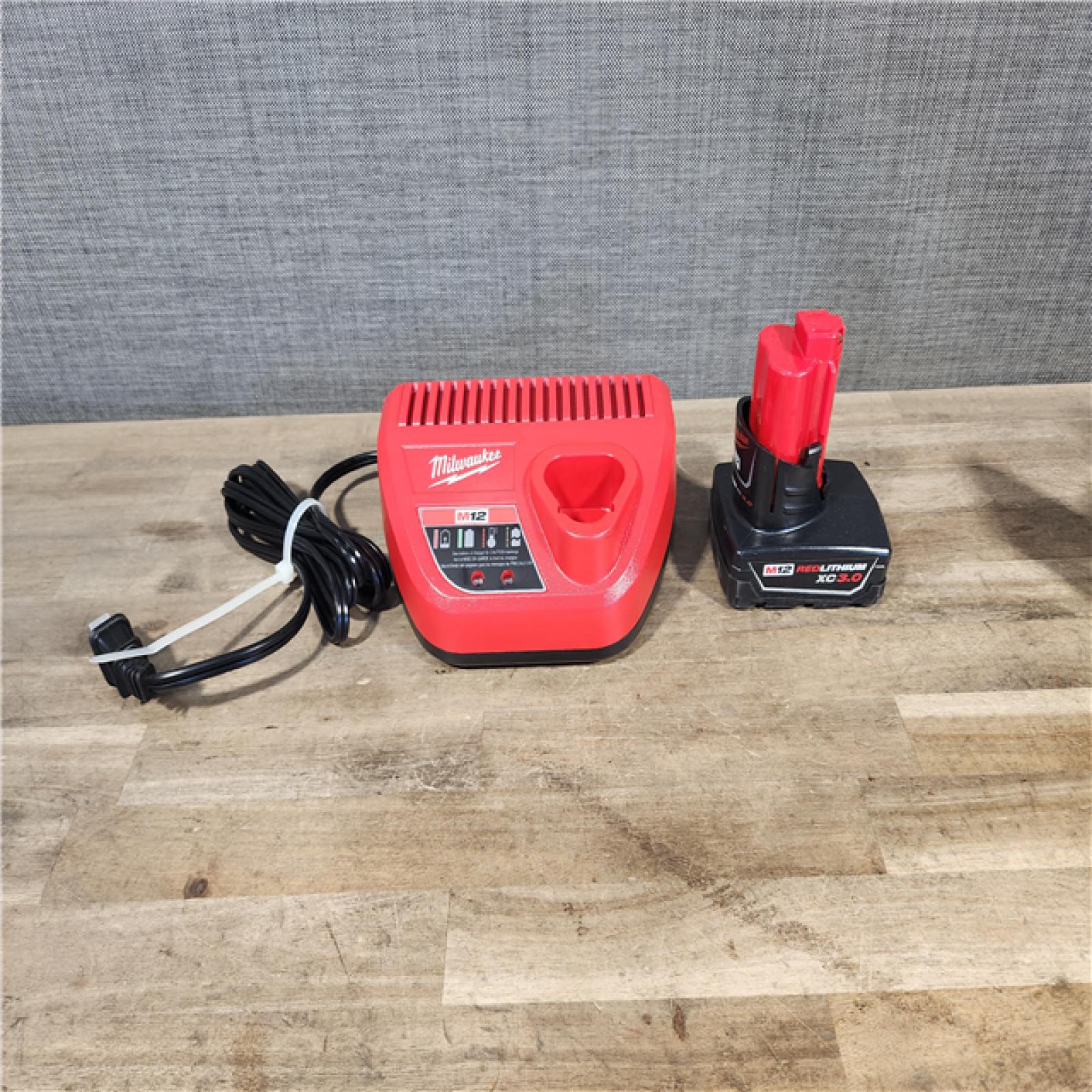 HOUSTON LOCATION - AS-IS Milwaukee 12-Volt Lithium-Ion Cordless Green 250 ft. 3-Plane Laser Level Kit