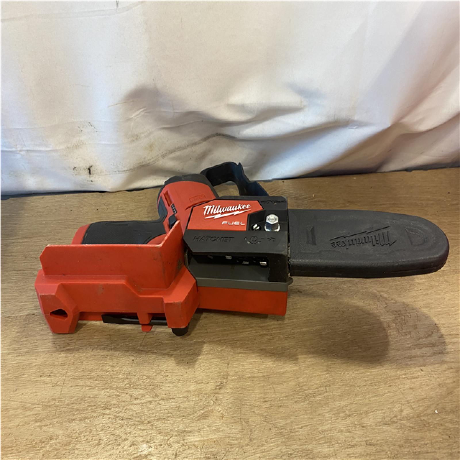 AS-IS Milwaukee FUEL 6 in. 12V Lithium-Ion Brushless Cordless Pruning Saw HATCHET (Tool-Only)