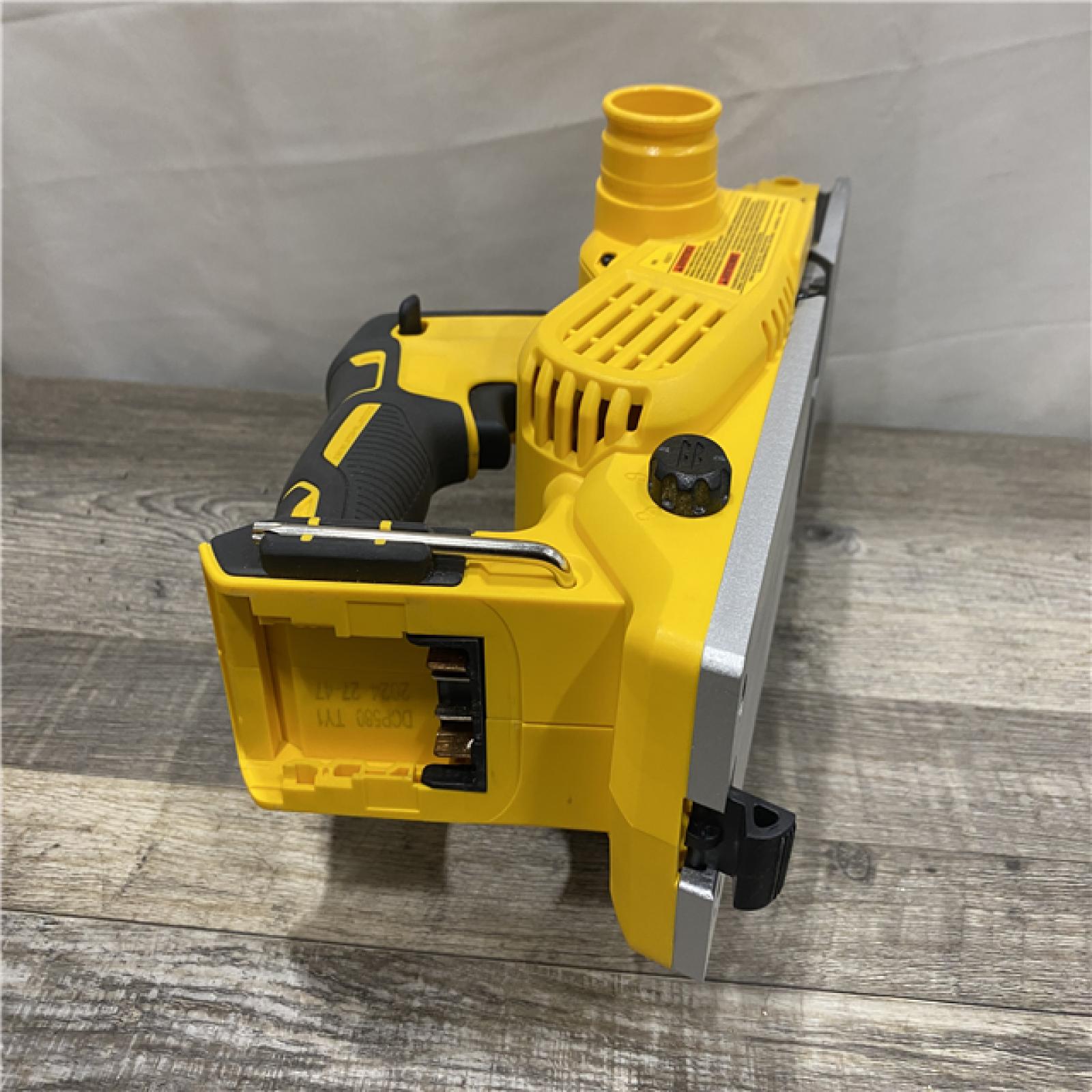 AS-IS DEWALT 20V MAX XR Cordless Brushless 3-1/4 in. Planer (Tool Only)