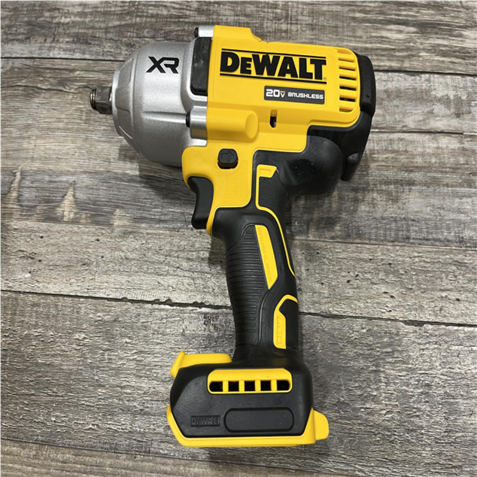 AS-IS DEWALT 20V MAX Lithium-Ion Cordless 1/2 in. Impact Wrench Kit