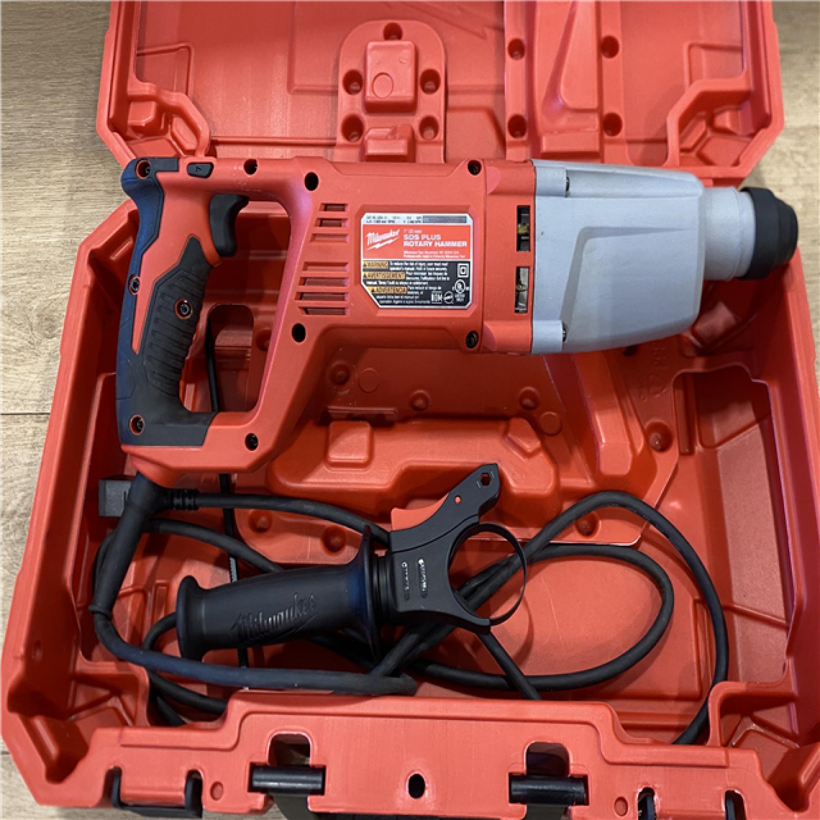 AS-IS Milwaukee 8 Amp Corded 1 in. SDS D-Handle Rotary Hammer