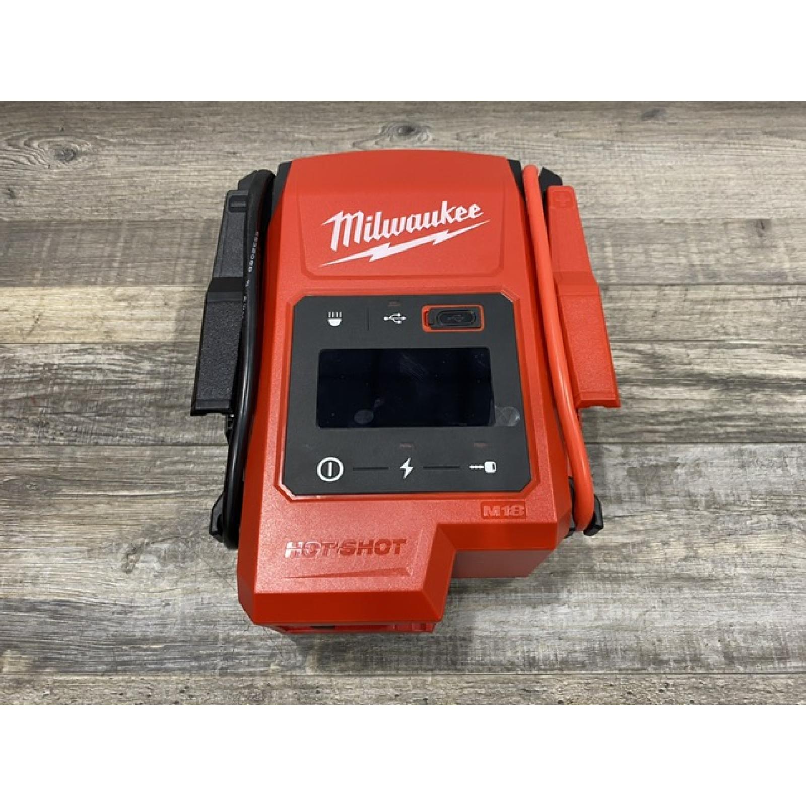 AS-IS Milwaukee 18V Lithium-Ion Cordless 2000 Peak Amp HOTSHOT Jump Starter (Tool-Only)