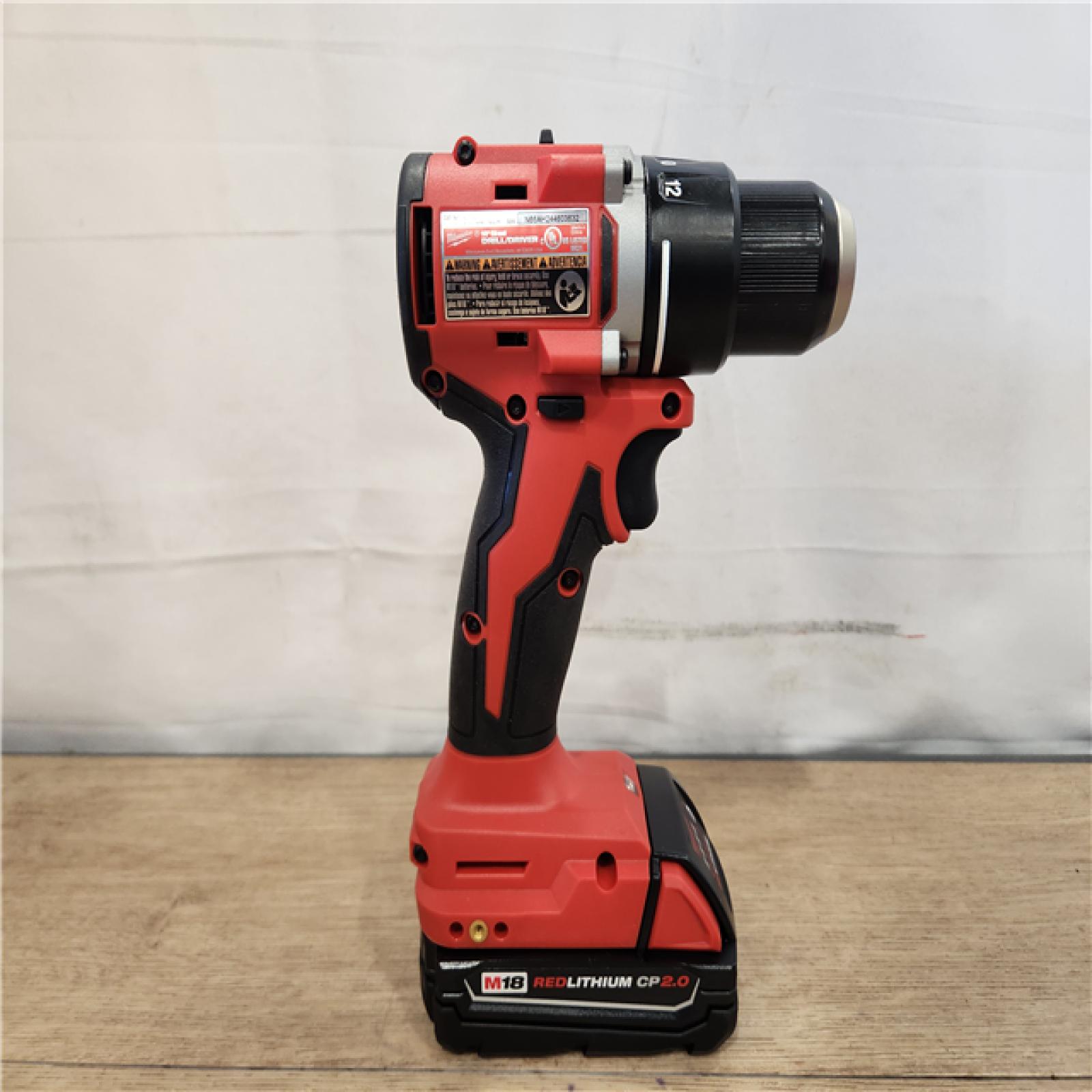 AS-IS- Milwaukee 18V Lithium-Ion Brushless Cordless 1/2 in. Compact Drill/Driver Kit
