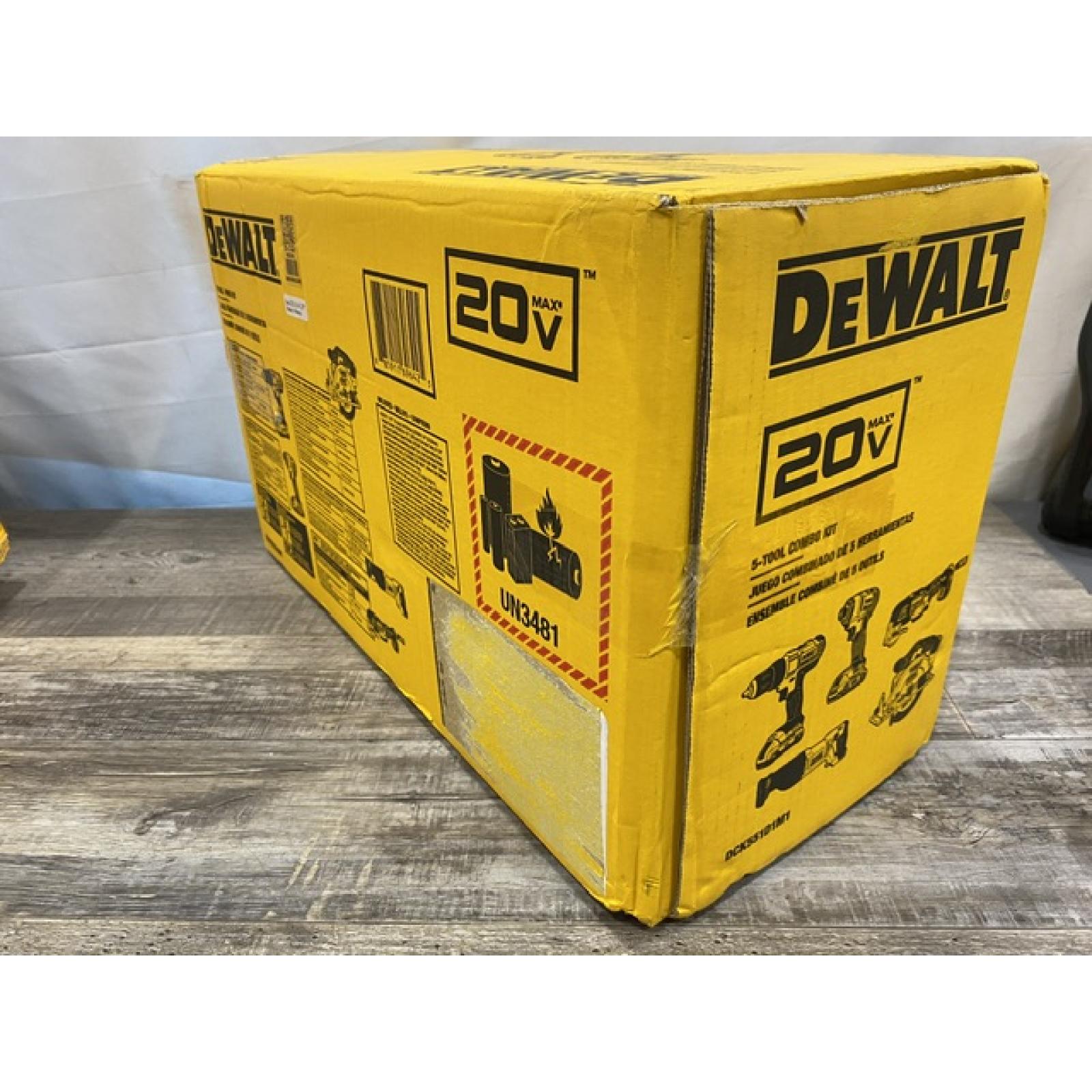NEW - DEWALT 20V MAX Cordless 5 Tool Combo Kit