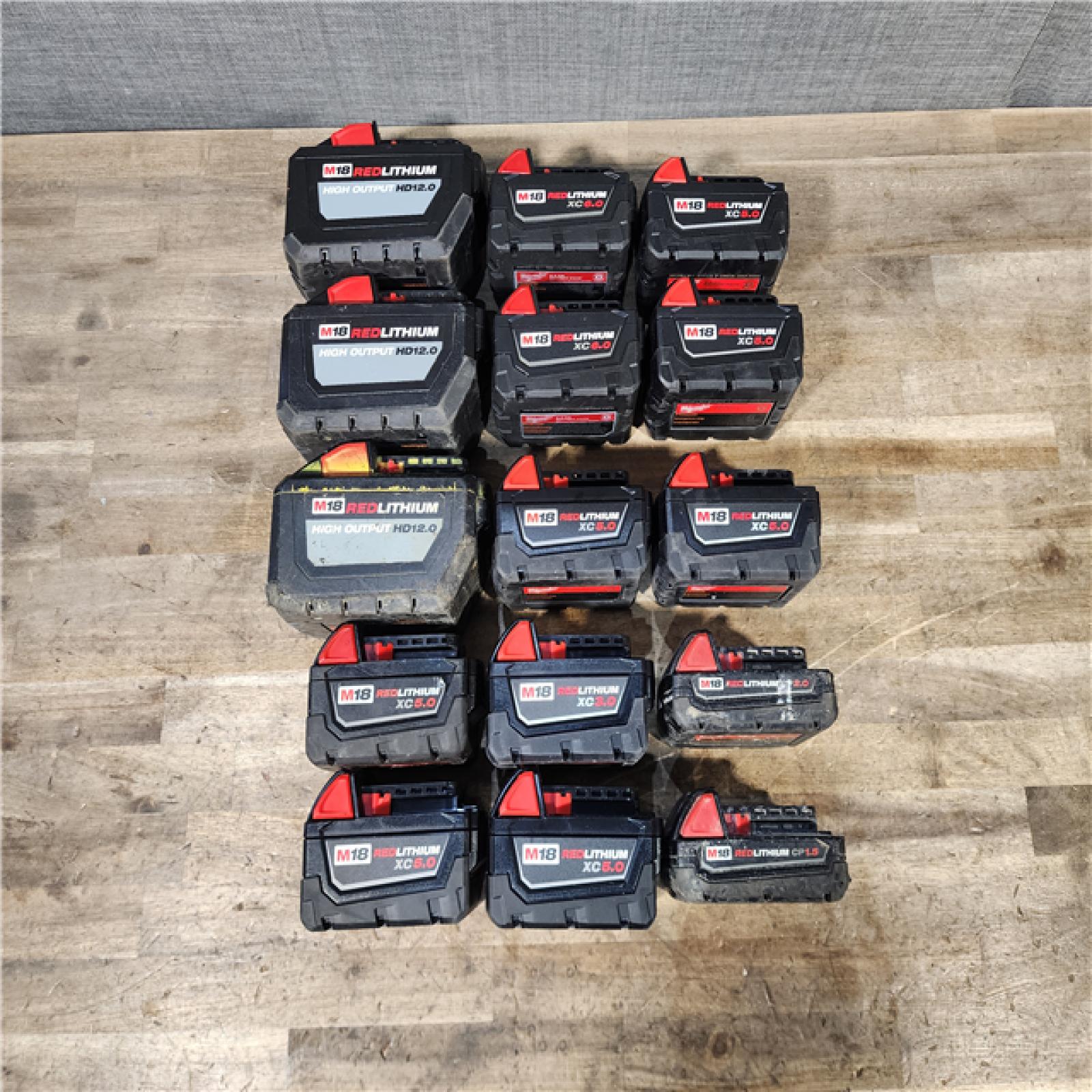 HOUSTON LOCATION - AS-IS MILWAUKEE BATTERY PACK QTY - 15