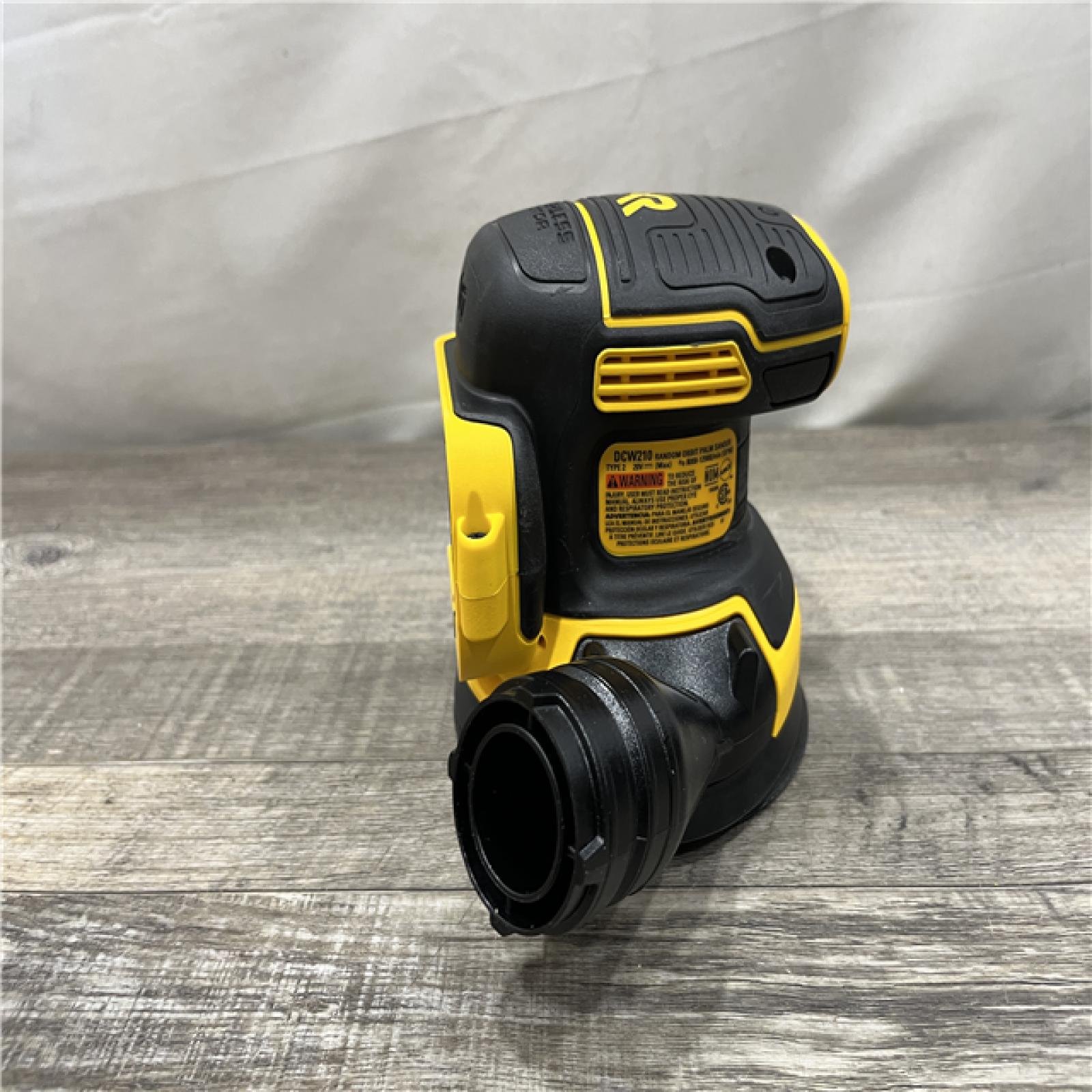 AS-IS DEWALT 20V MAX XR Cordless Brushless 5 in. Random Orbital Sander Kit