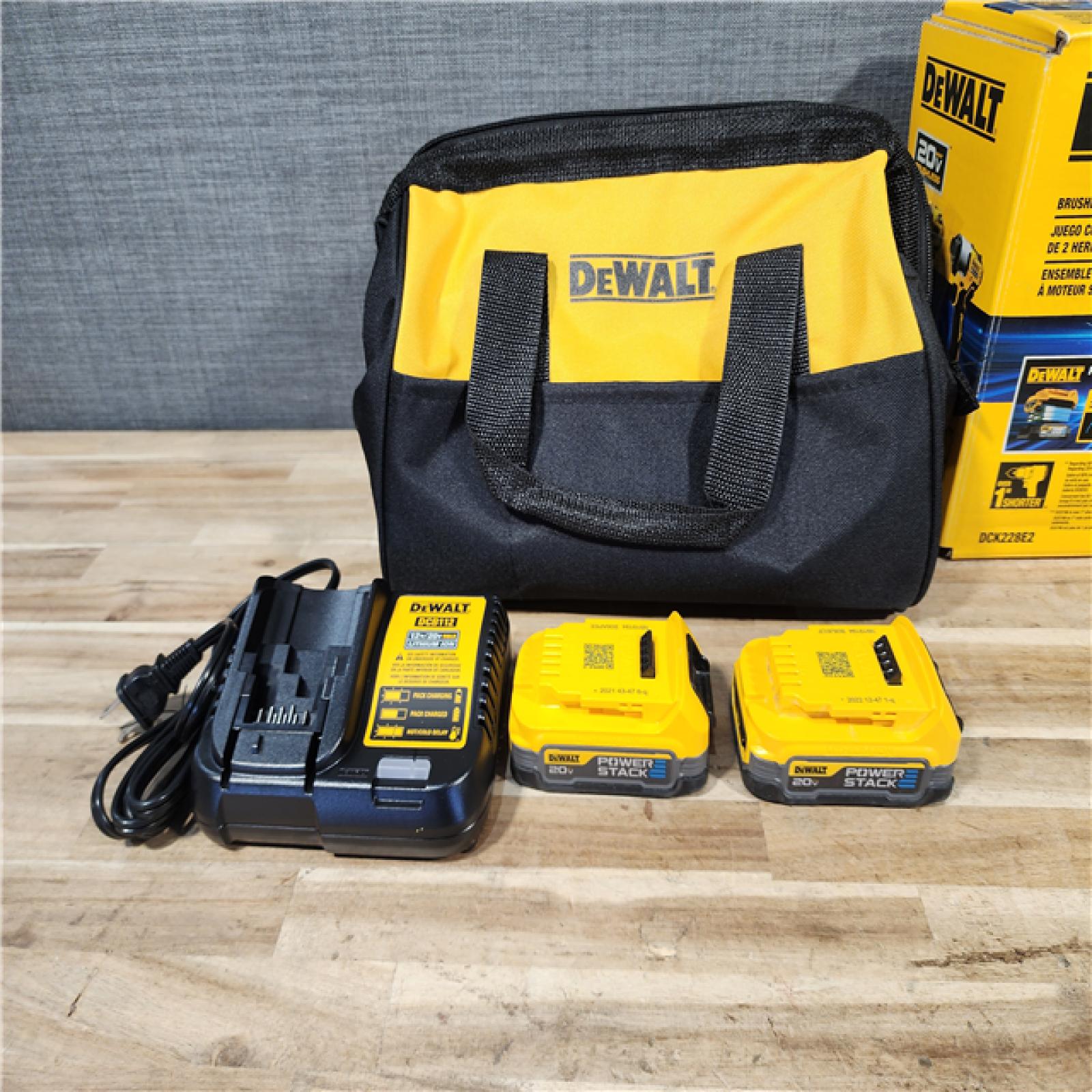 HOUSTON LOCATION - AS-IS DEWALT 20V MAX Lithium-Ion 2-Tool Cordless Brushless Combo Kit