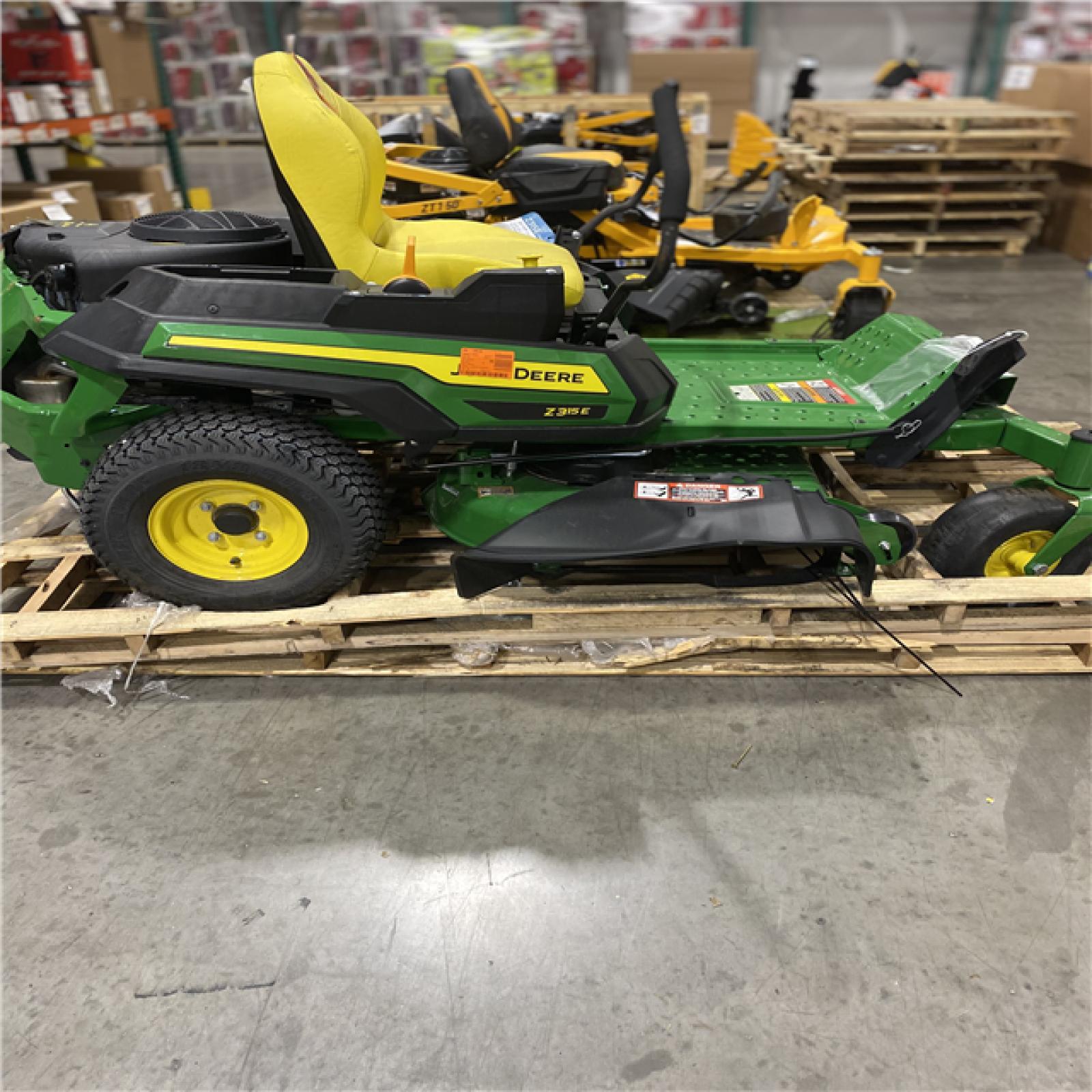 Dallas Location - As-Is  John Deere Z315E 42 in. 20 HP Gas Riding Lawn Mower