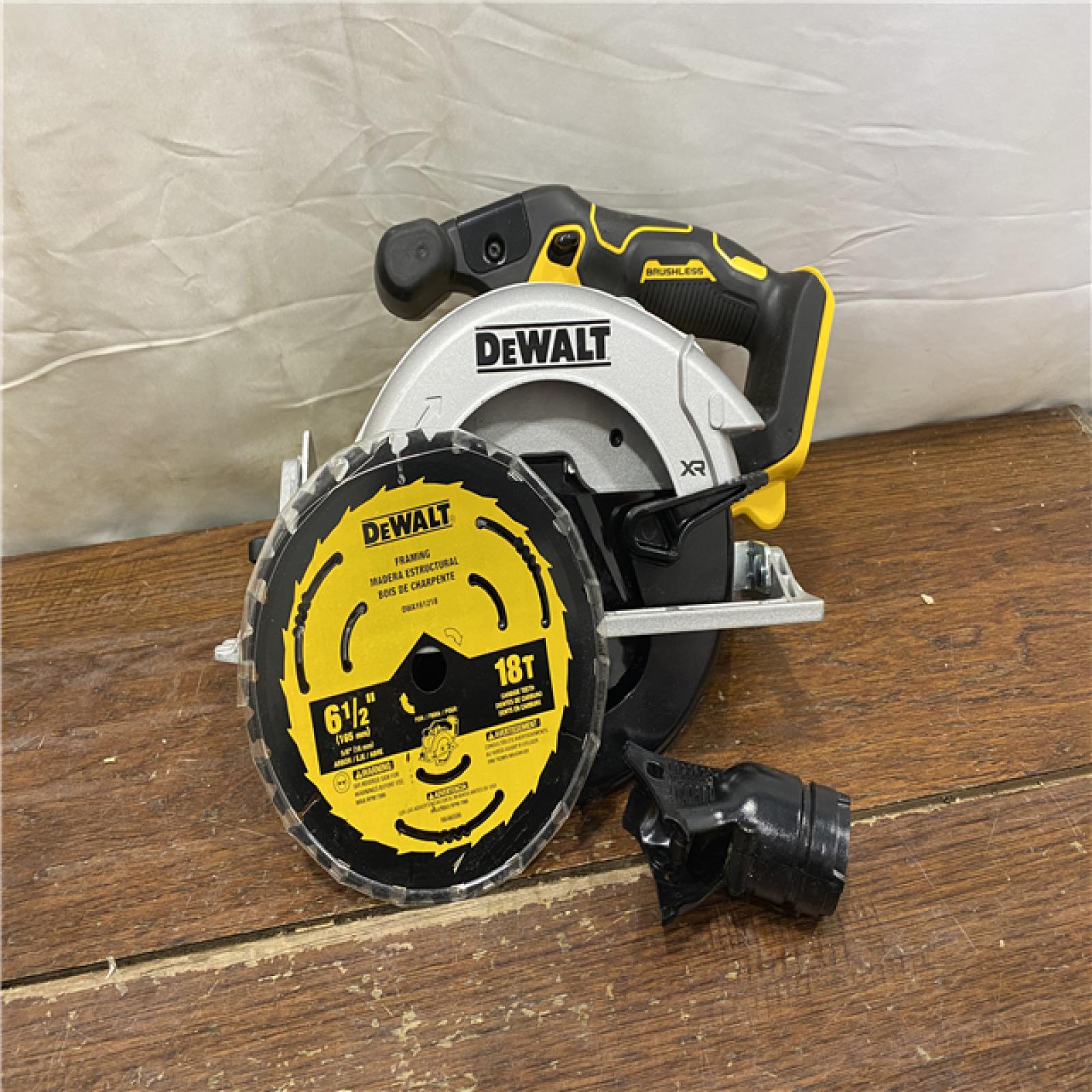 AS-IS DeWALT DCS565B 20V Max Brushless 6.5   Cordless Circular Saw (TOOL ONLY)