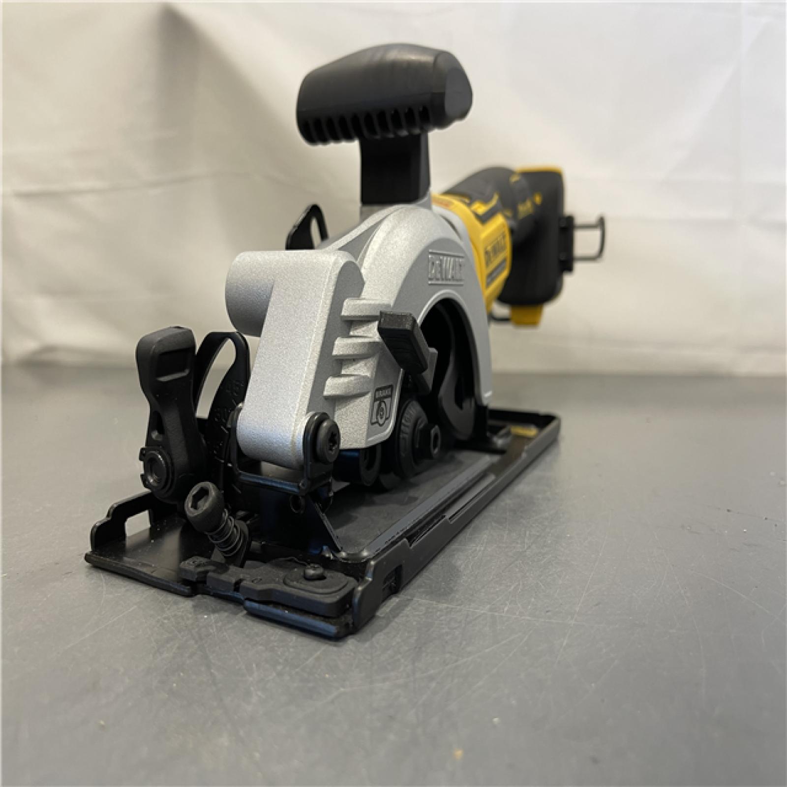 AS-IS - DEWALT ATOMIC 20V MAX Cordless Brushless 4-1/2 in. Circular Saw (Tool Only)