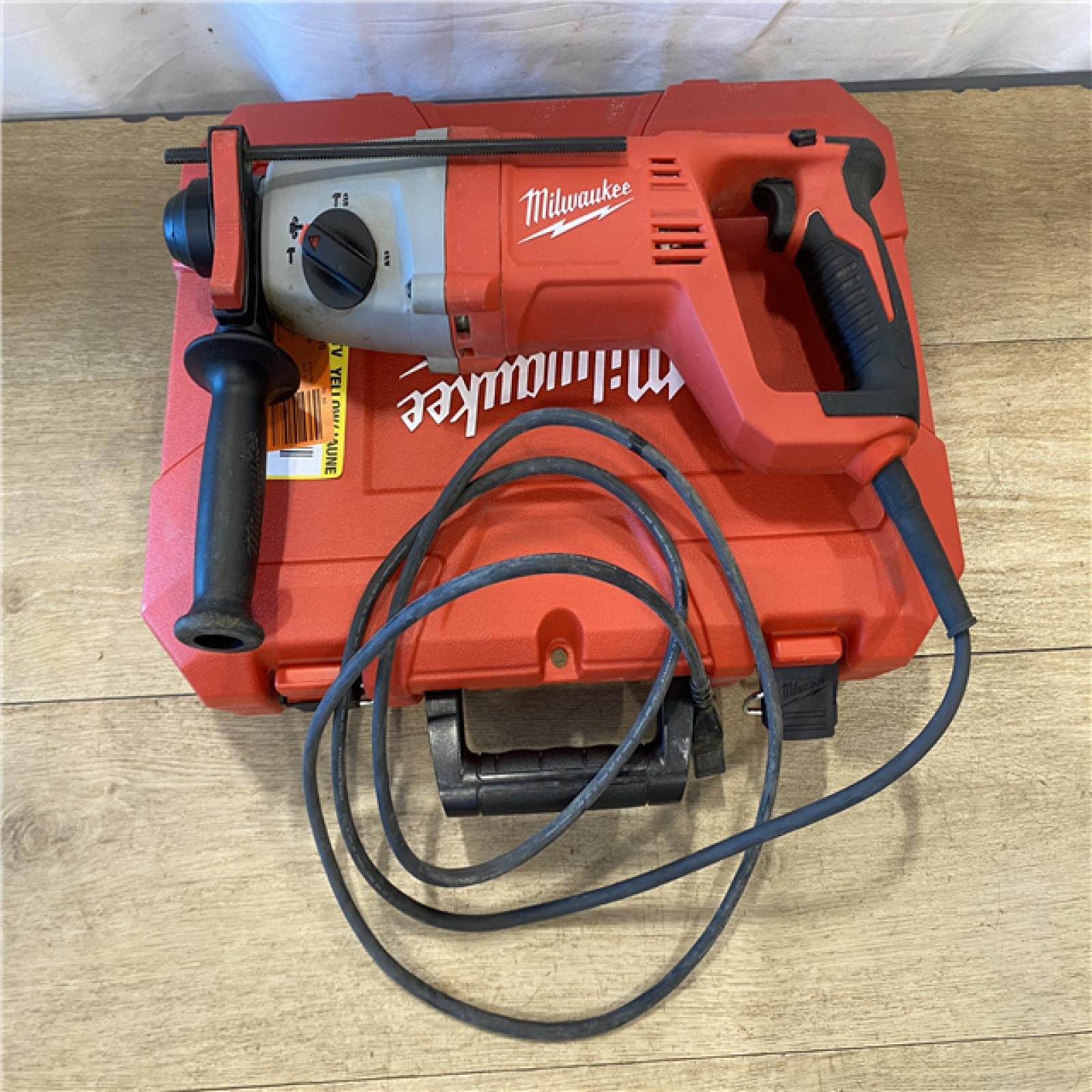 AS-IS Milwaukee 8 Amp Corded 1 in. SDS D-Handle Rotary Hammer