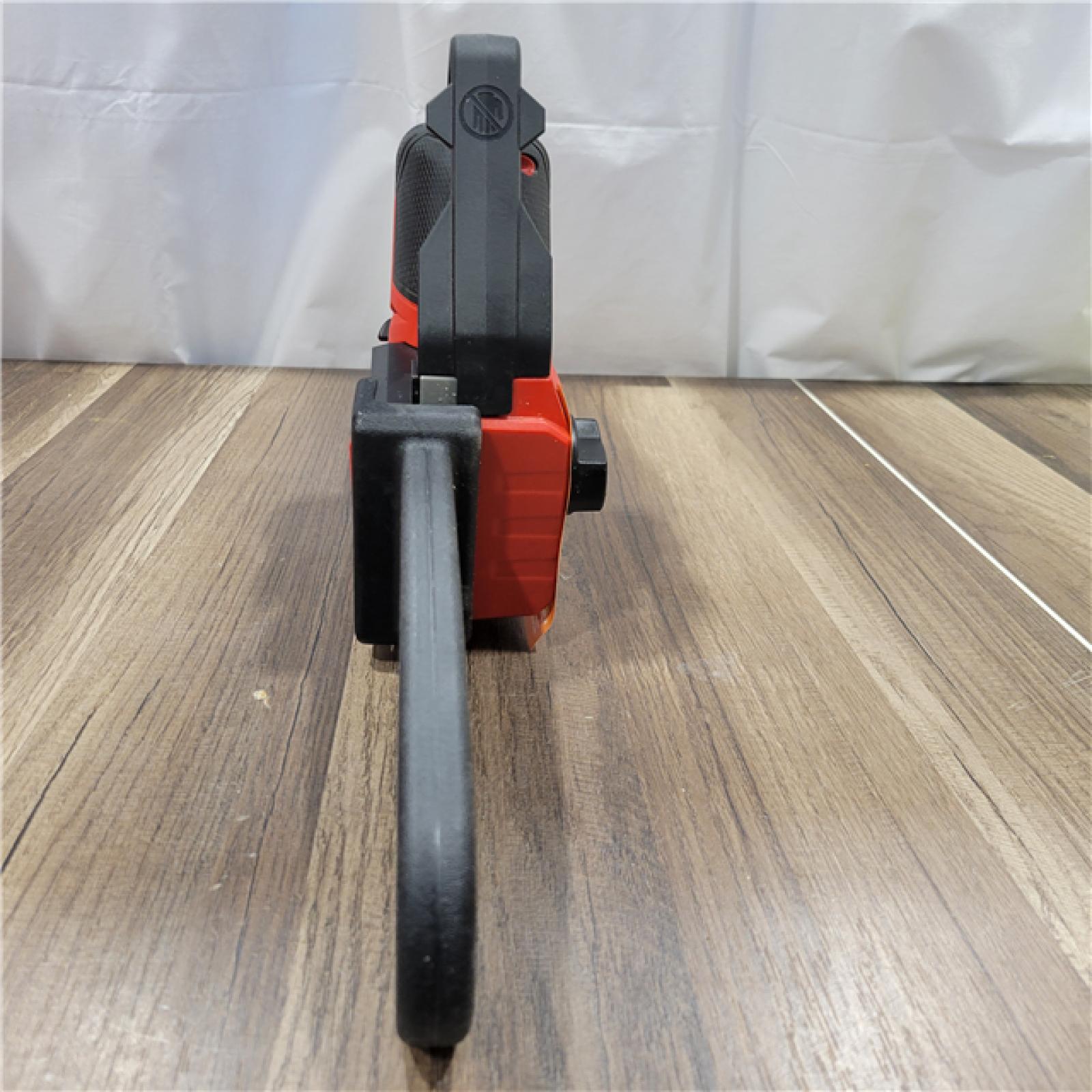 AS-IS Milwaukee M18 FUEL 8 in. 18V Lithium-Ion Brushless HATCHET Pruning Saw Kit with 6Ah High Output Battery and Charger