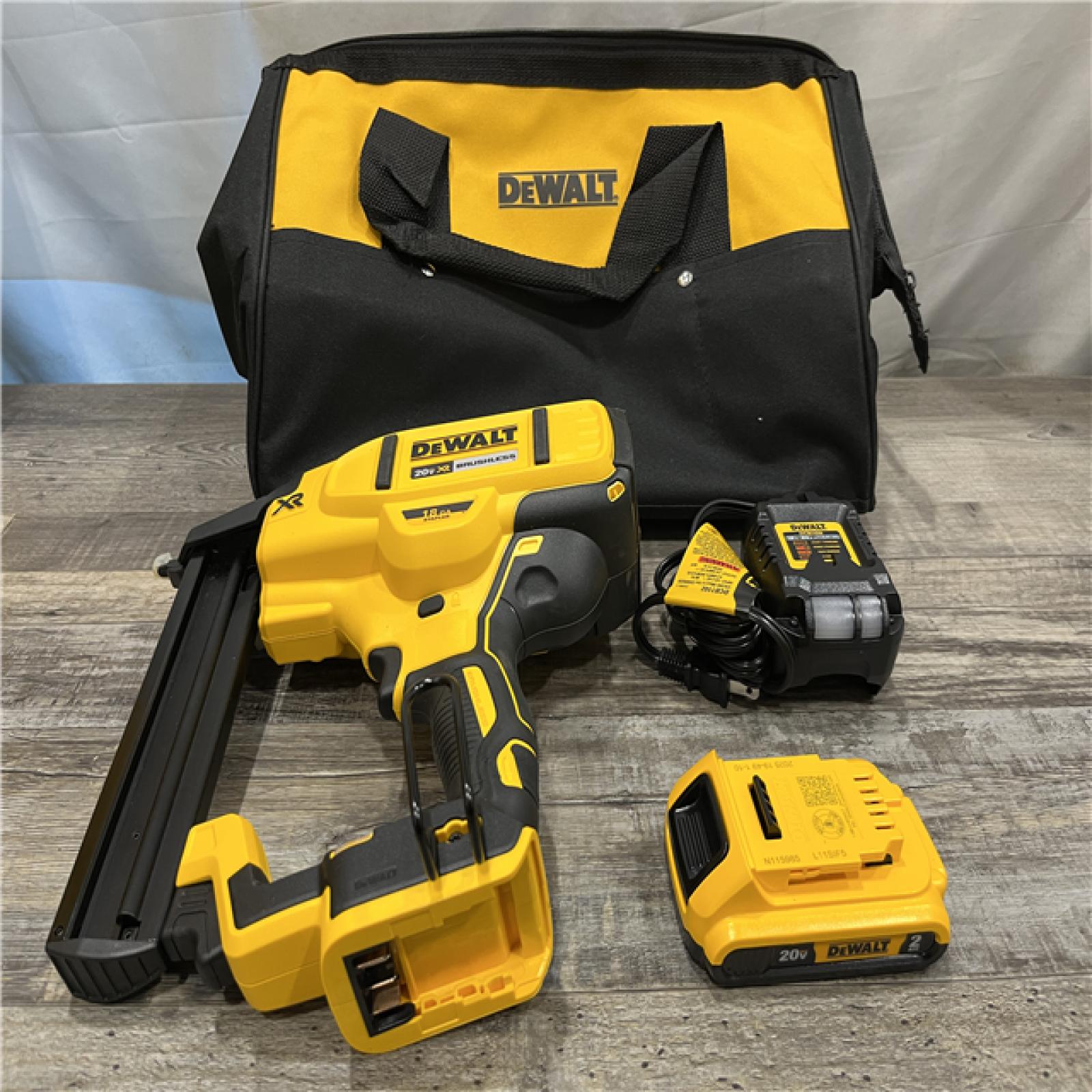 AS-IS DEWALT 20V MAX XR Lithium-Ion Cordless 18-Gauge Narrow Crown Stapler Kit