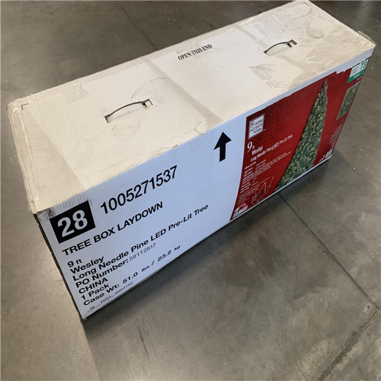 NEW! Home Accents Holiday 9 Ft. Pre-Lit LED Wesley Pine Artificial Christmas Tree