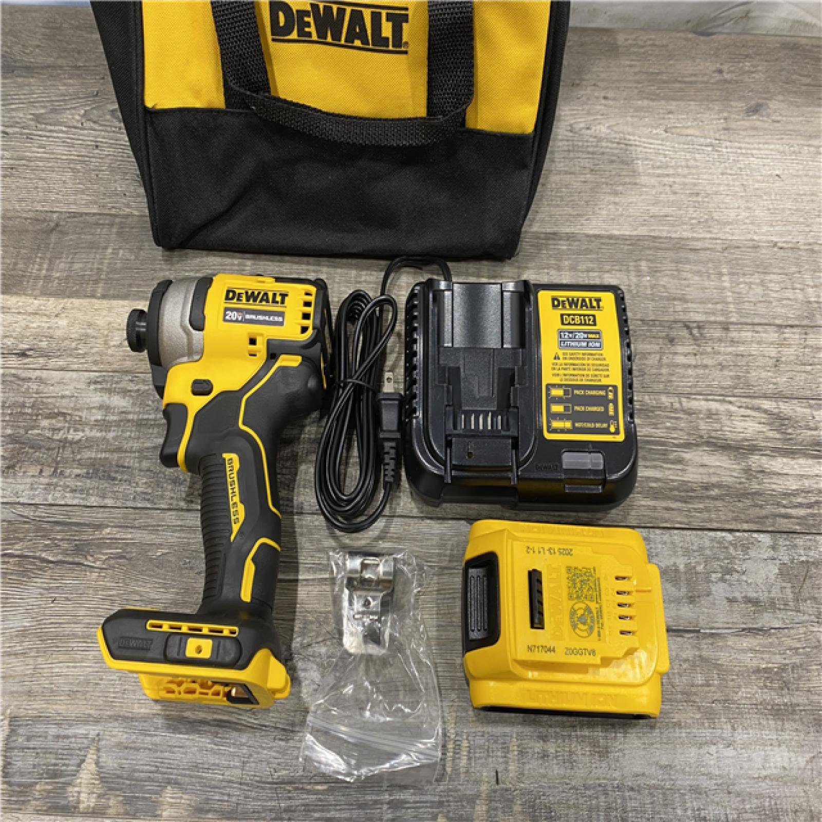 AS-IS DEWALT Atomic 20V Max Lithium-Ion Brushless Cordless Compact 1/4 in. Impact Driver Kit