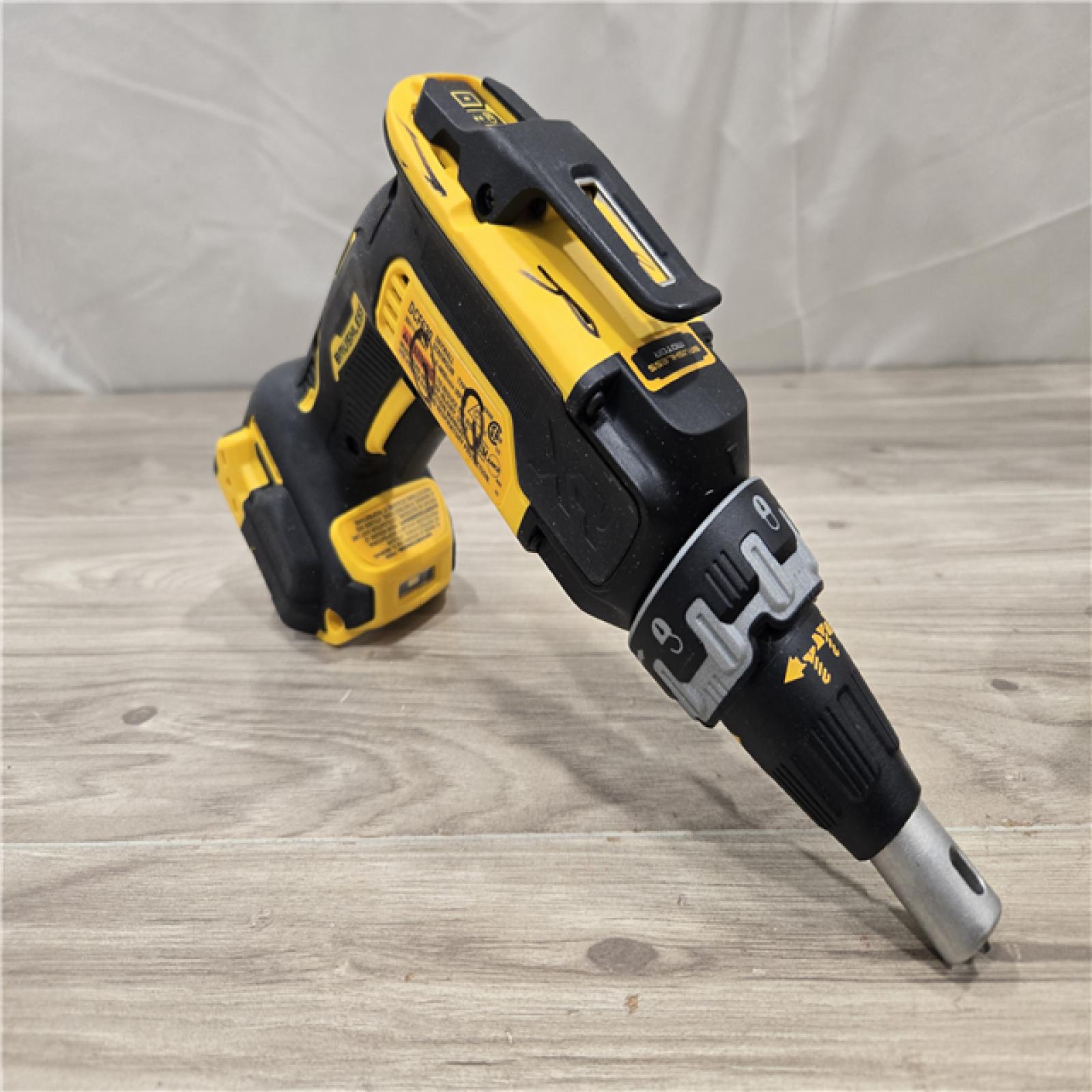 AS-IS DeWalt 20V Cordless Screwgun and Cut-Out Tool Combo Kit