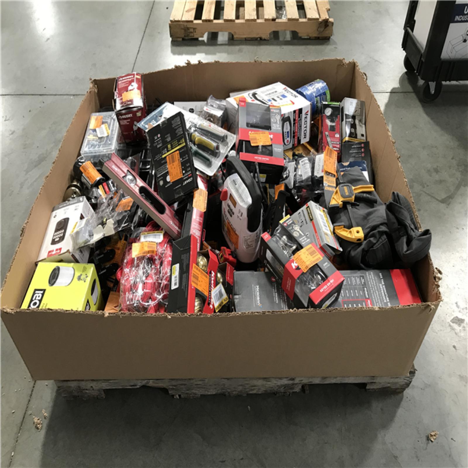 CALIFORNIA AS-IS HARDWARE & TOOL PALLET